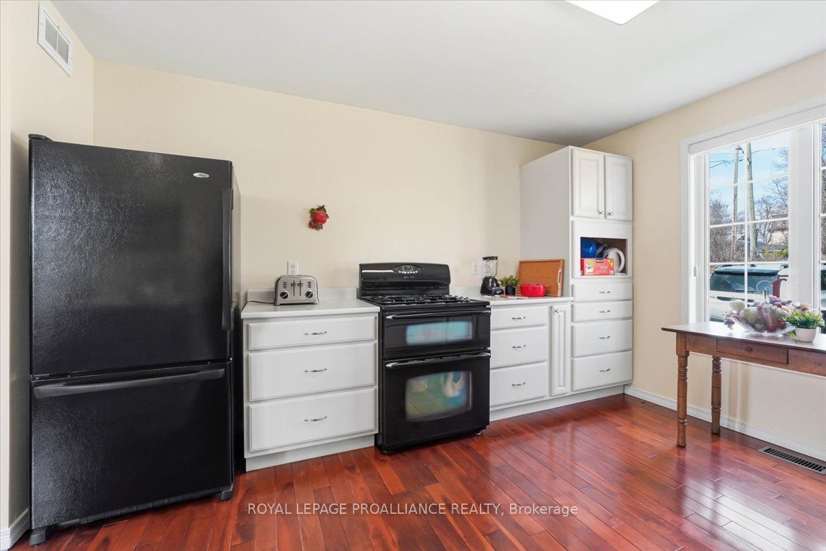 52 Horace Avenue Property Photo 8