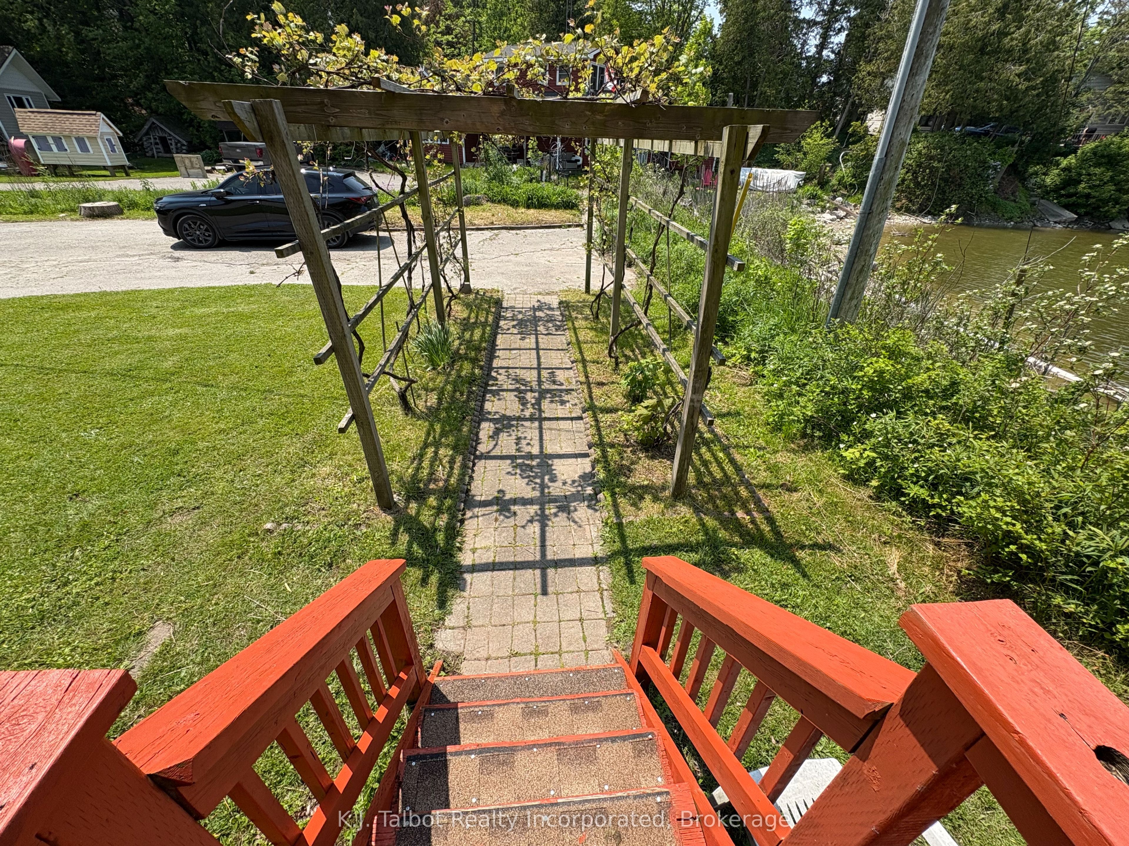 11 Apple Lane Property Photo 11