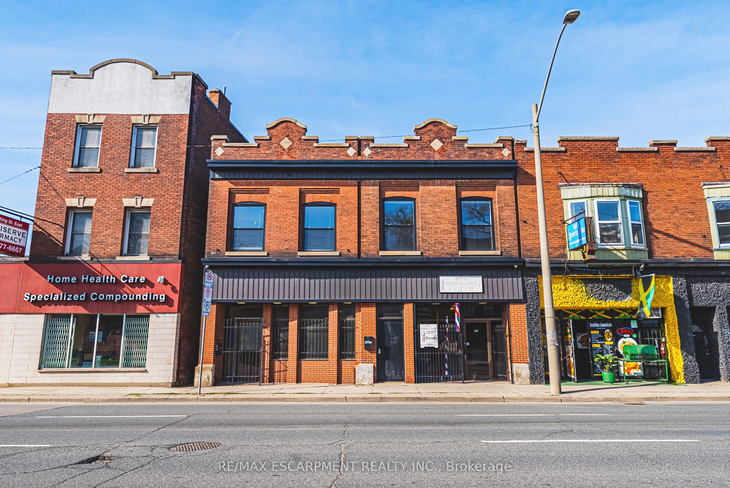 593-595 King Street E Property Photo 1