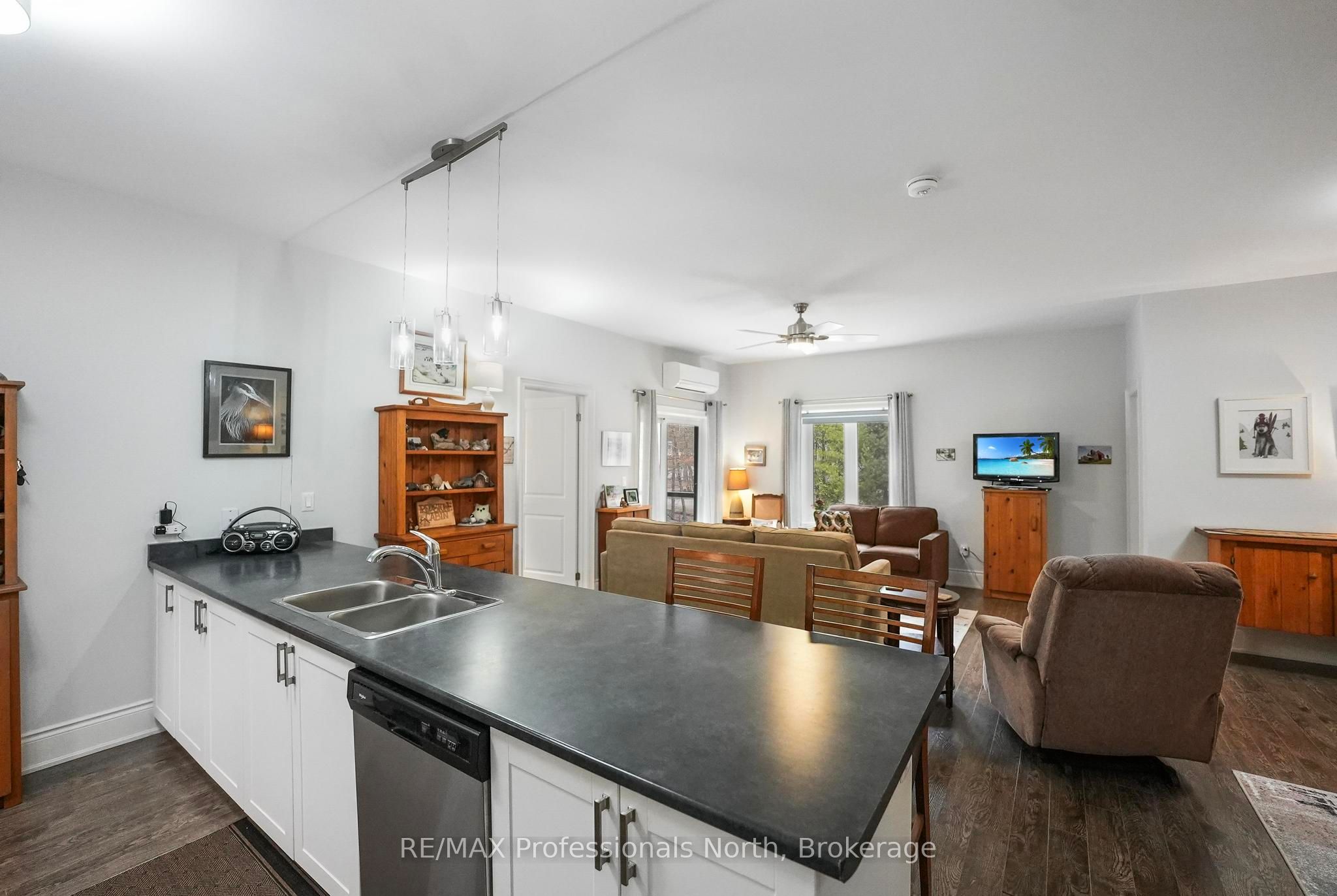 75 Wallings Road 201 Property Photo 8