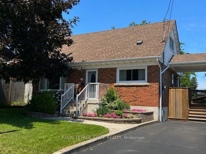 129 Broker Drive Property Photo 2