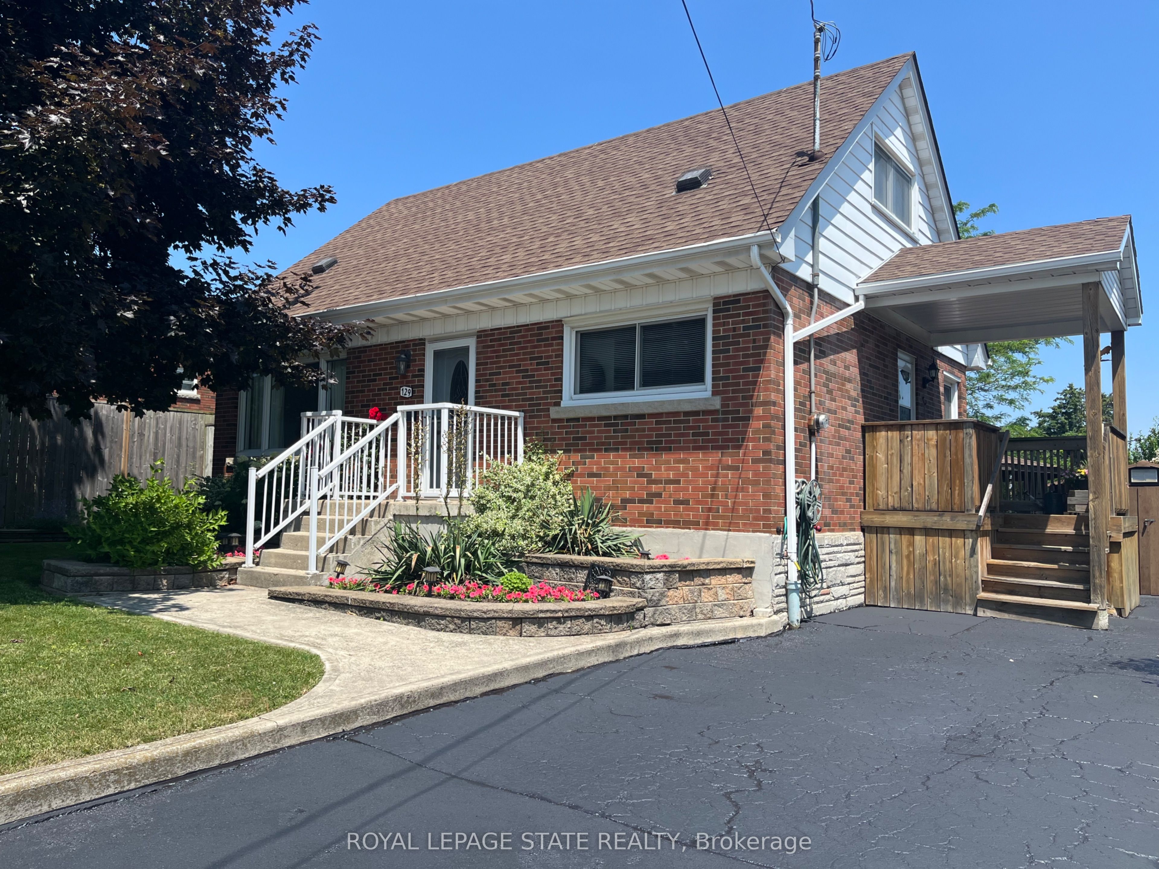 129 Broker Drive Property Photo 3