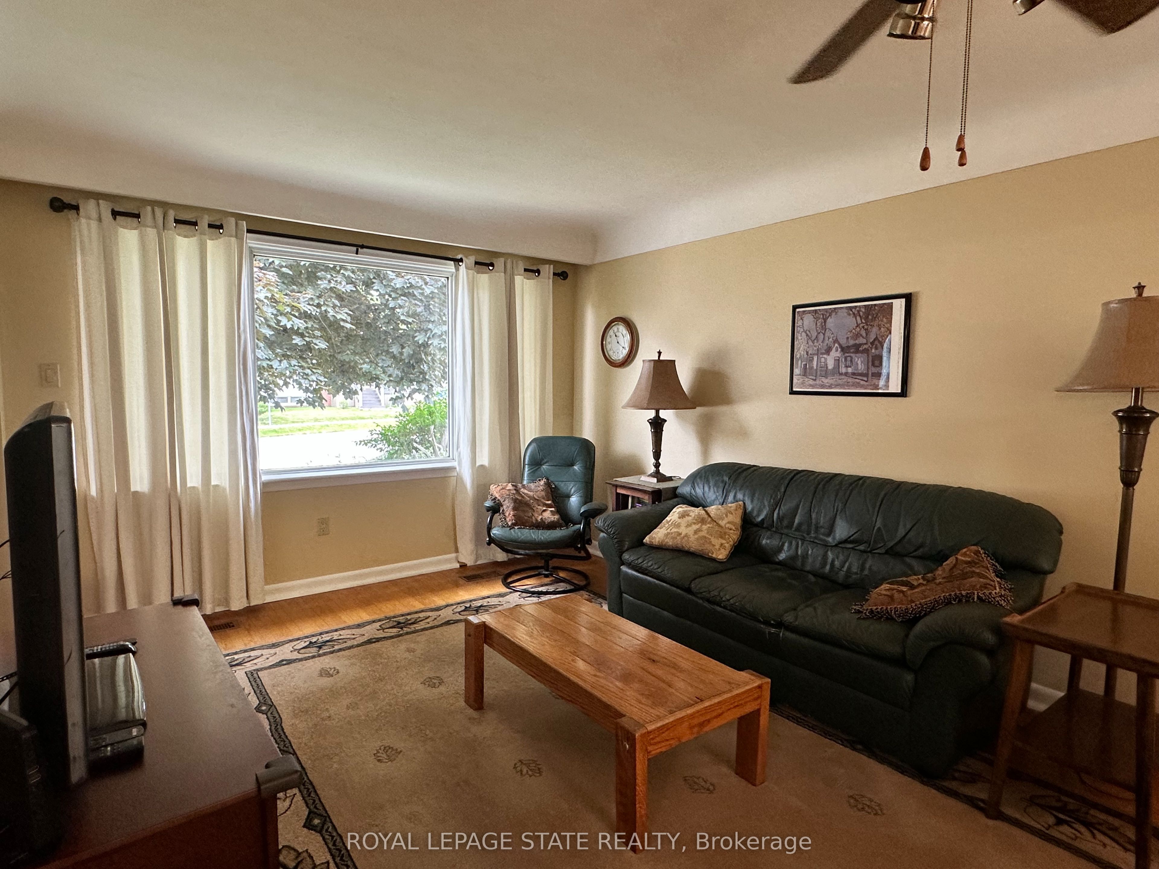 129 Broker Drive Property Photo 23