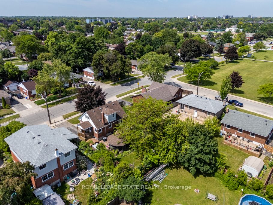 129 Broker Drive Property Photo 43