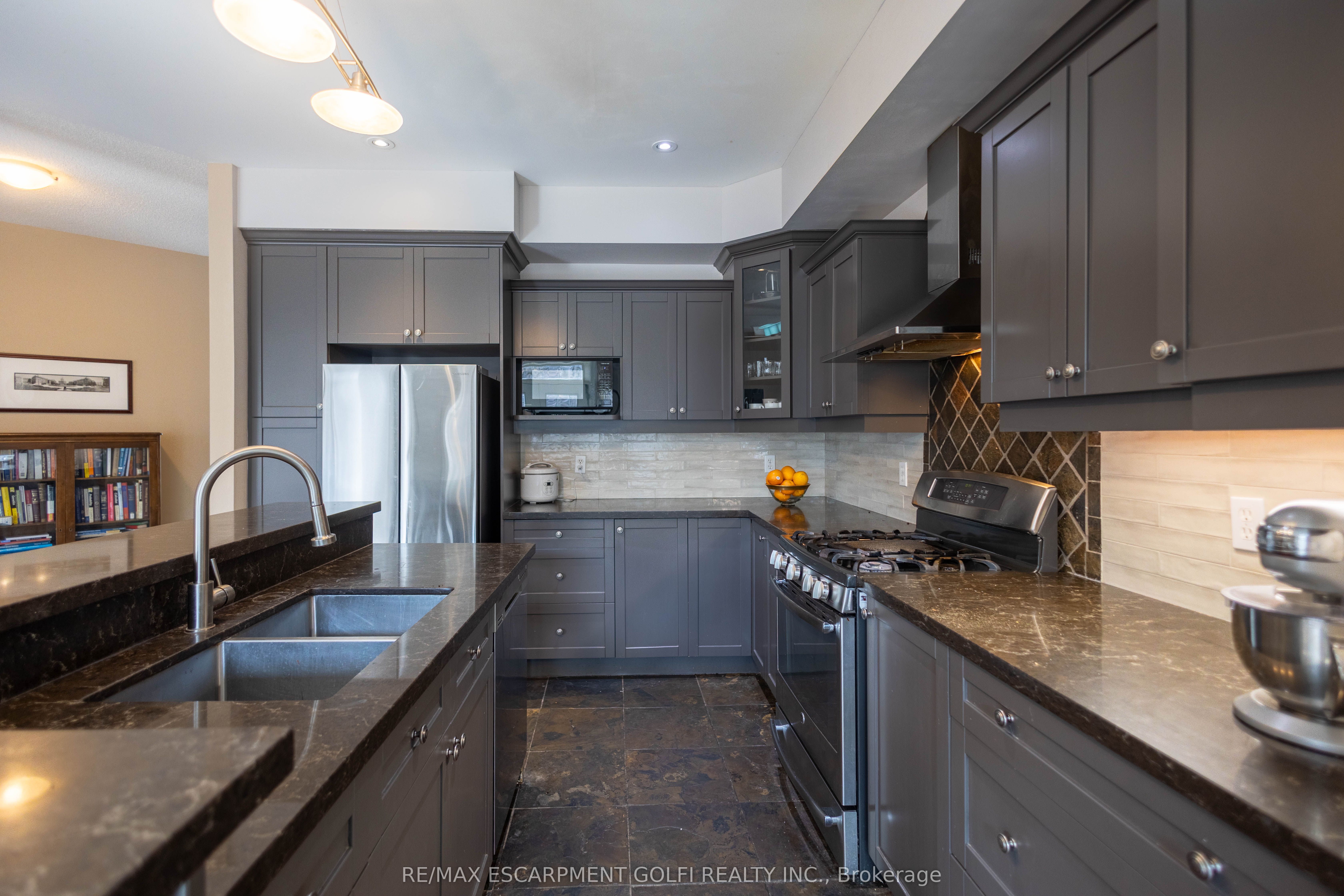 216 Diiorio Circle Property Photo 10