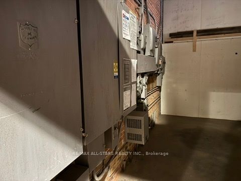 101 Entrance Drive Property Photo 12