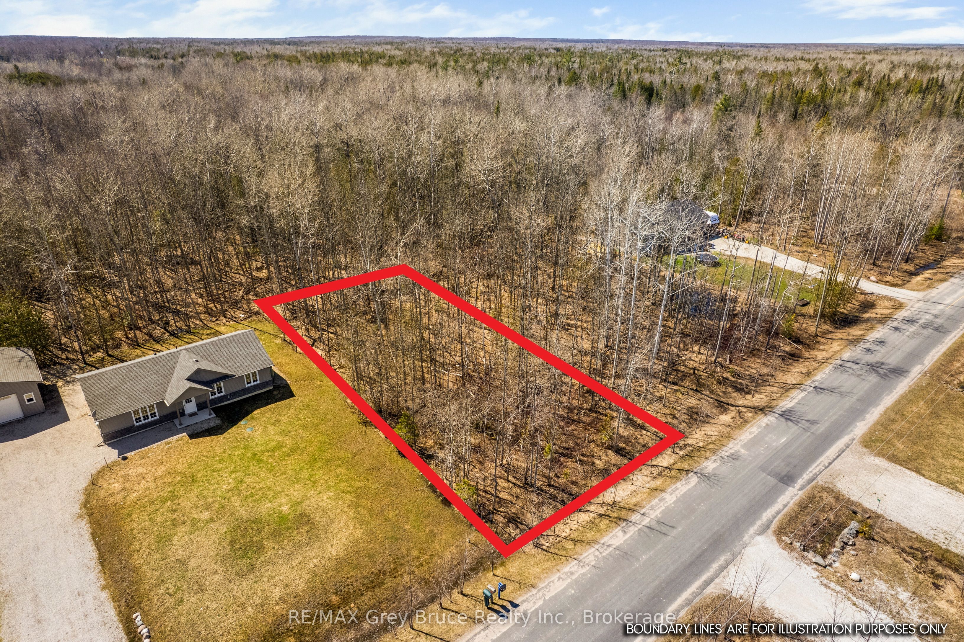 Part 28 Maple Drive Property Photo 5