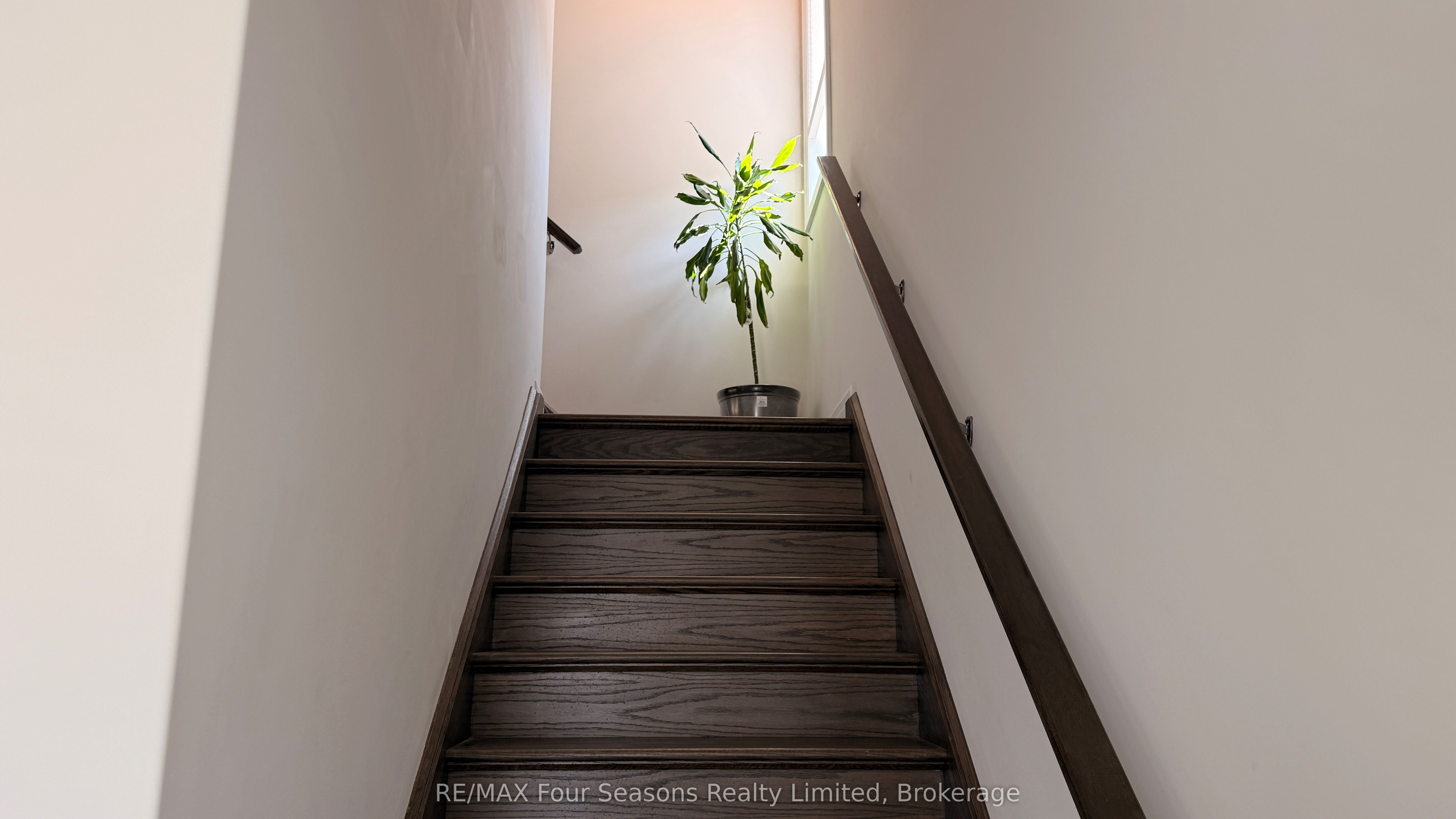 399 Devonshire Road Property Photo 18