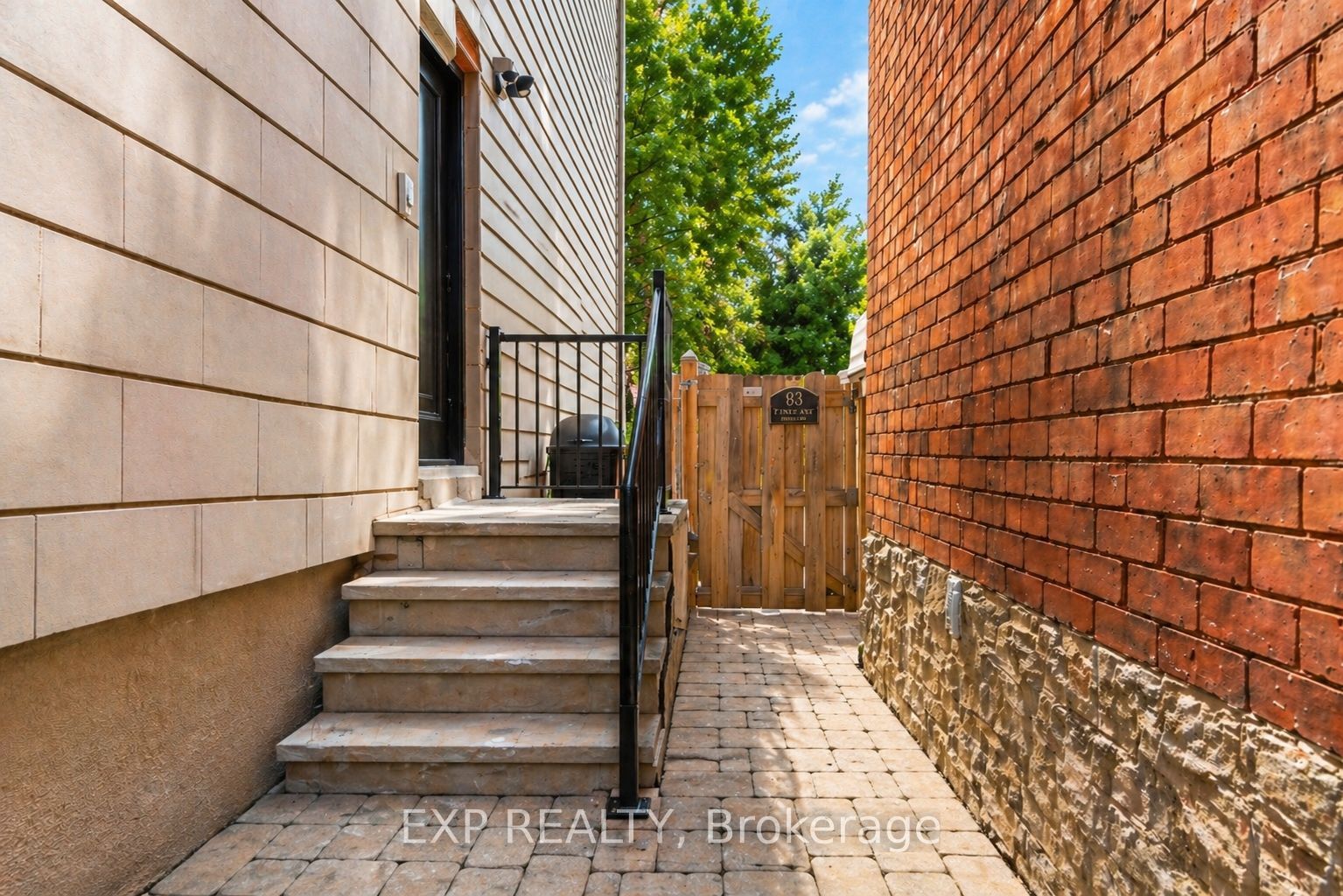 59 Concord Street N Property Photo 21