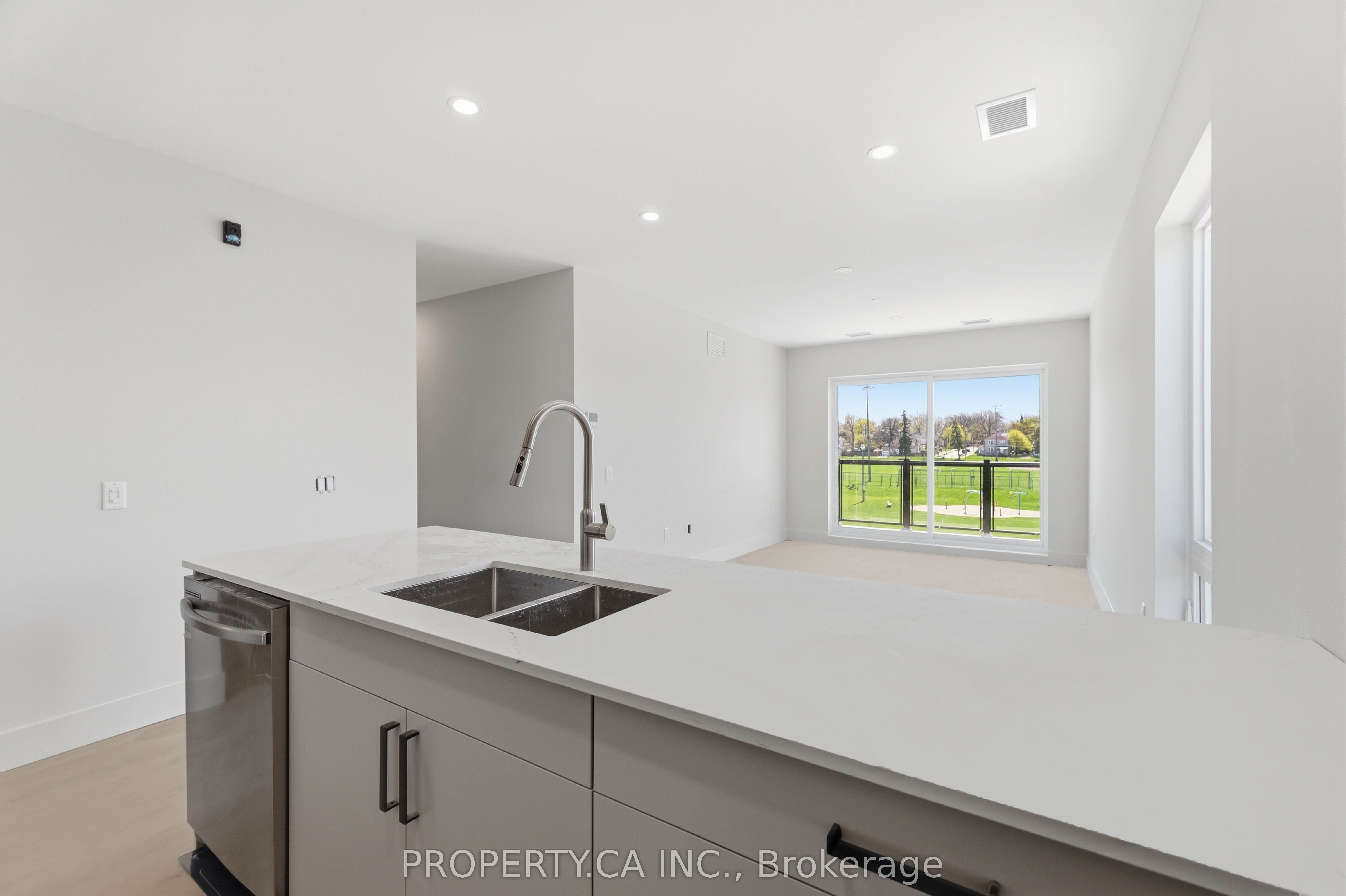 8 Hutt Lane 508 Property Photo 6