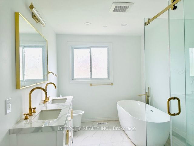 450 Queenston Road Property Photo 7