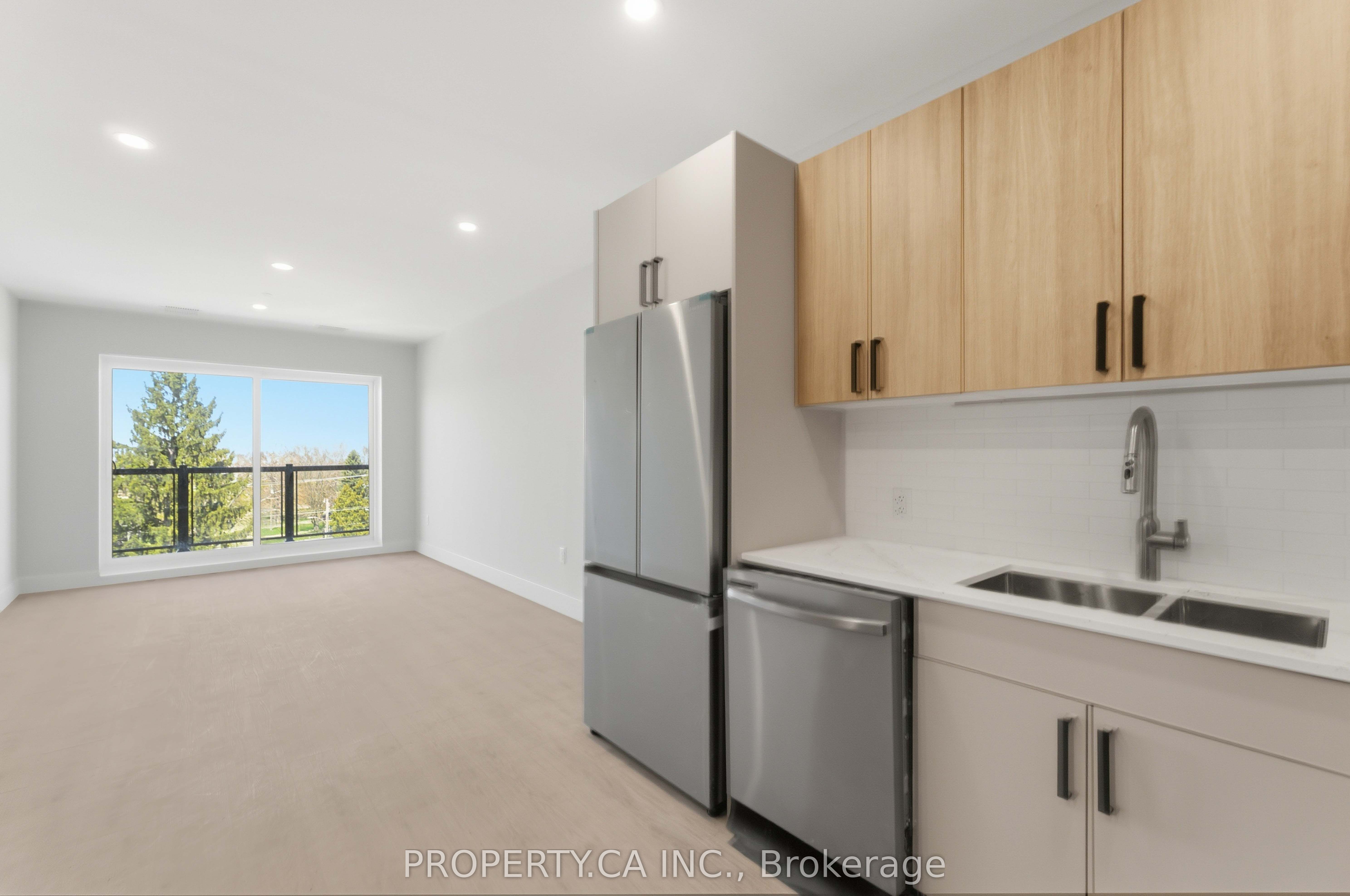 8 Hutt Lane 203 Property Photo 4