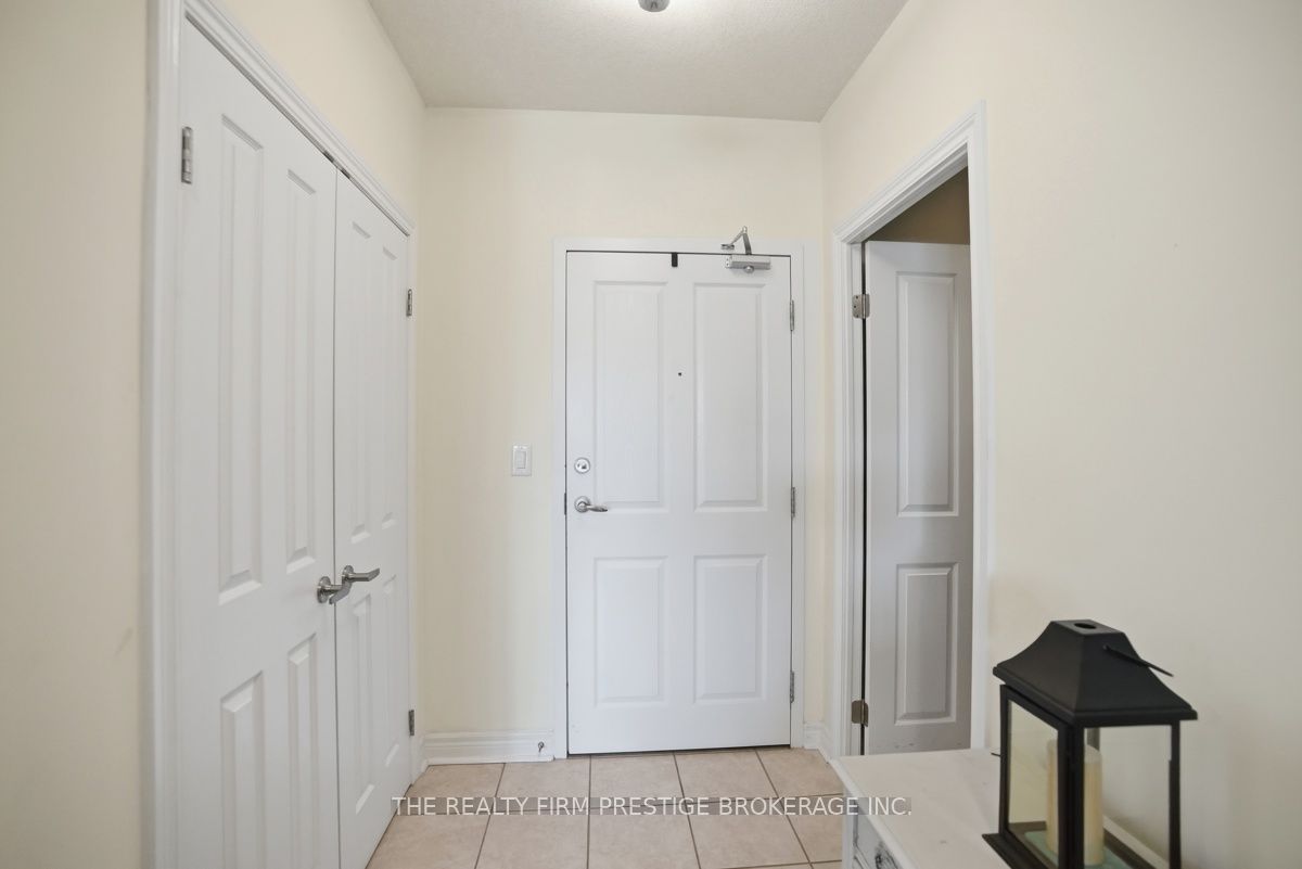 1030 Coronation Drive 207 Property Photo 8