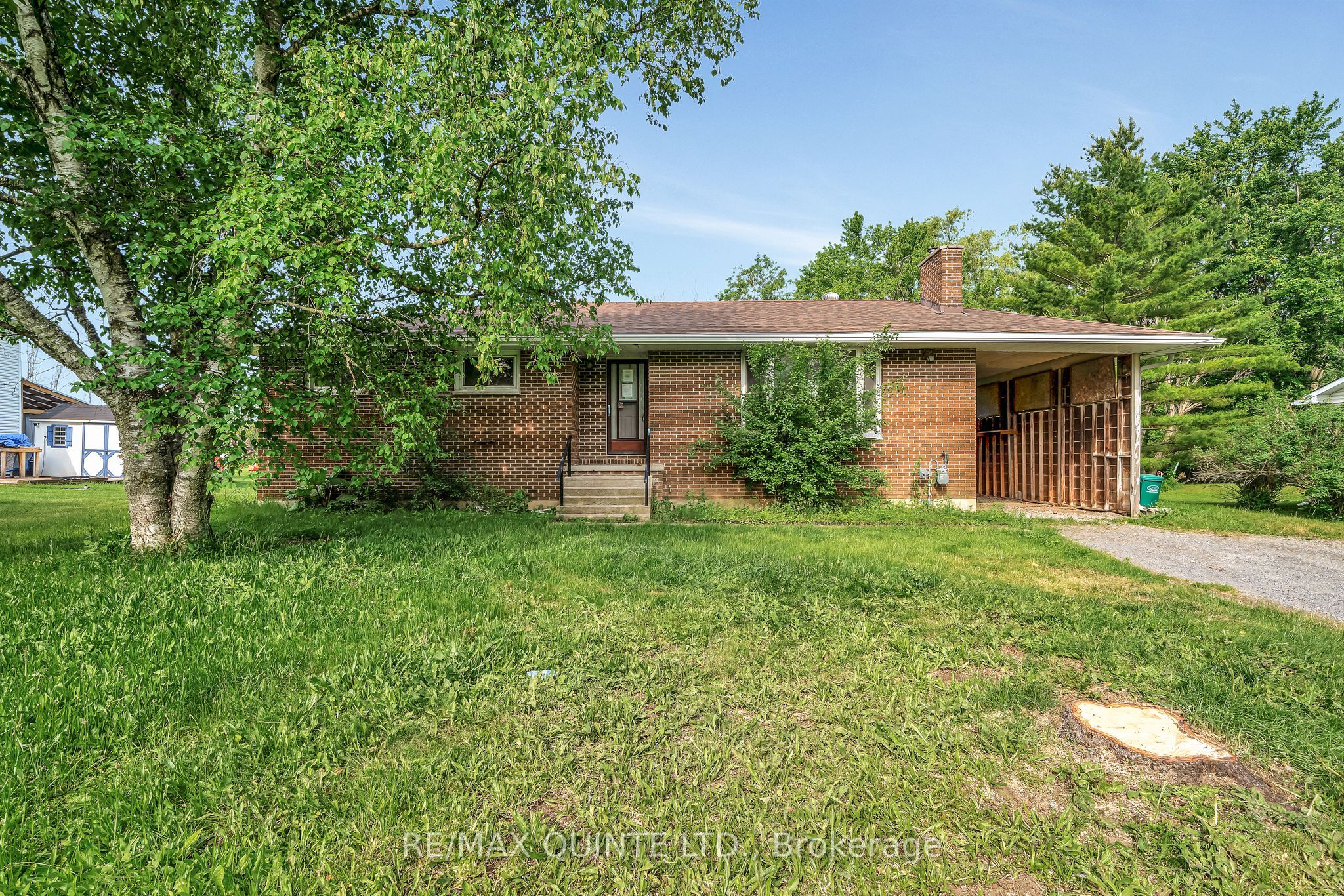 403 Whites Road Property Photo 1