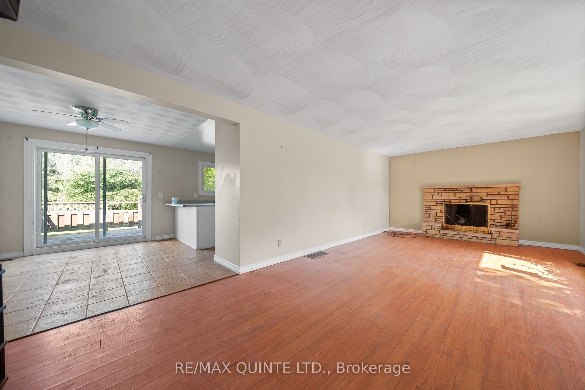 403 Whites Road Property Photo 5