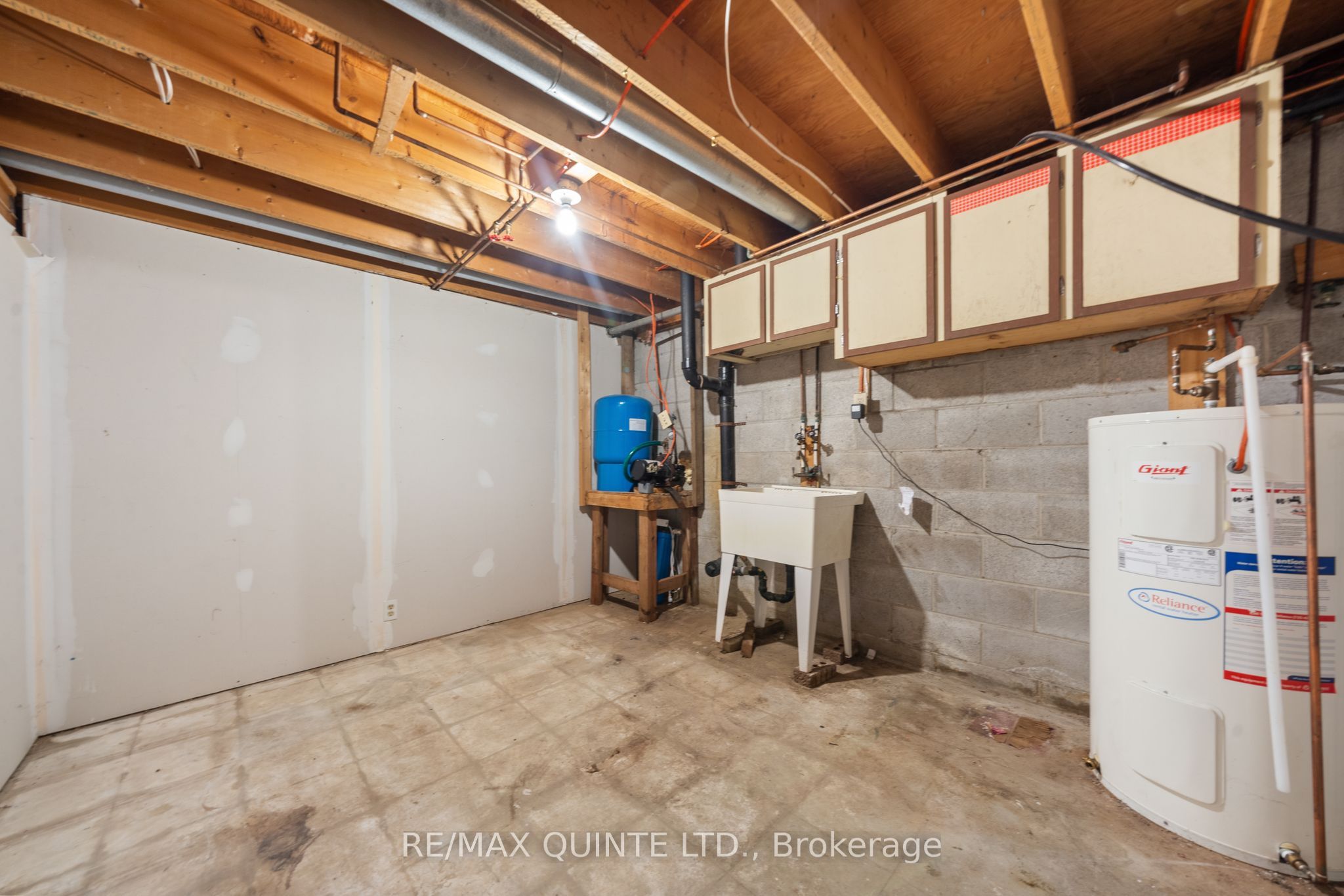 403 Whites Road Property Photo 28