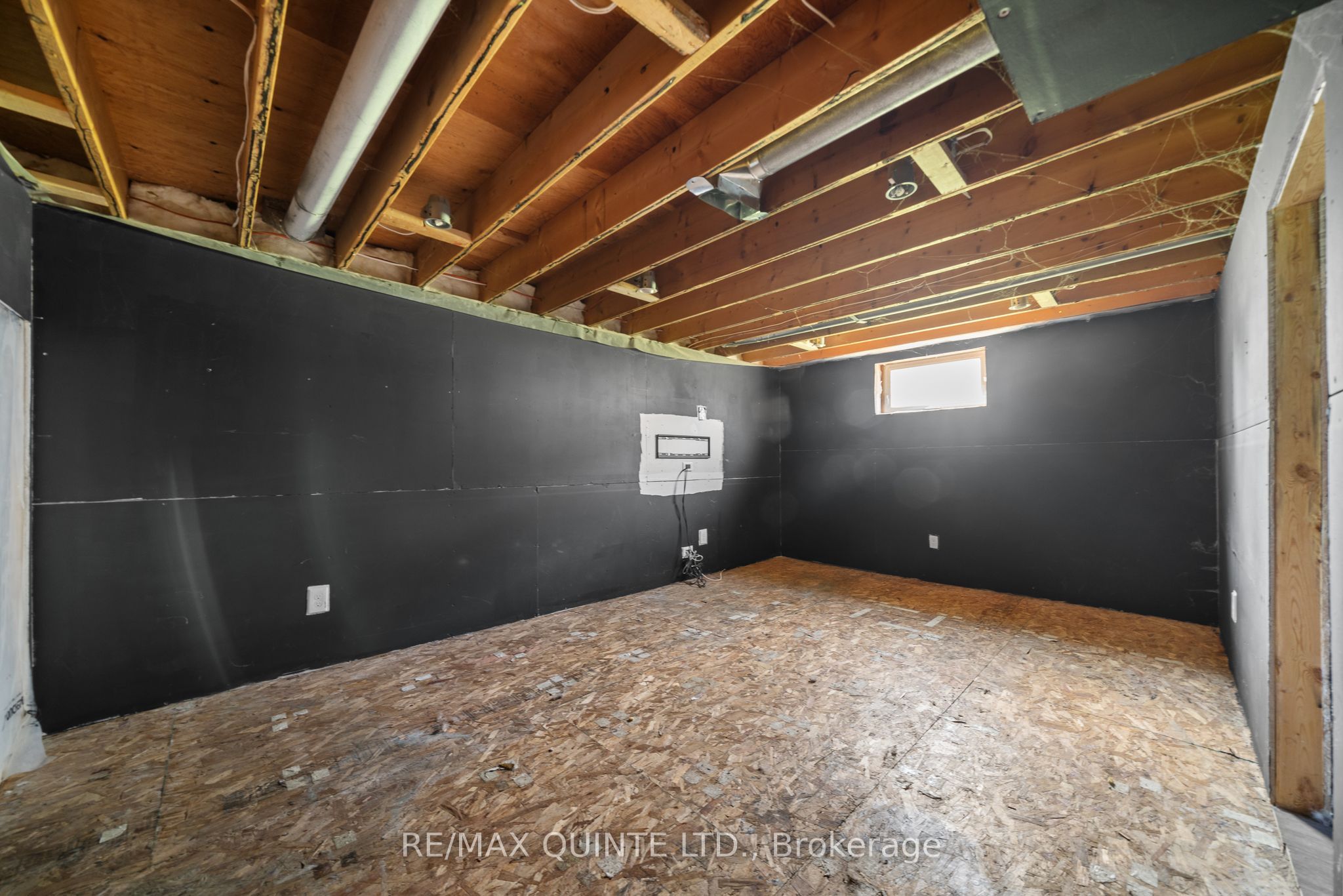 403 Whites Road Property Photo 32
