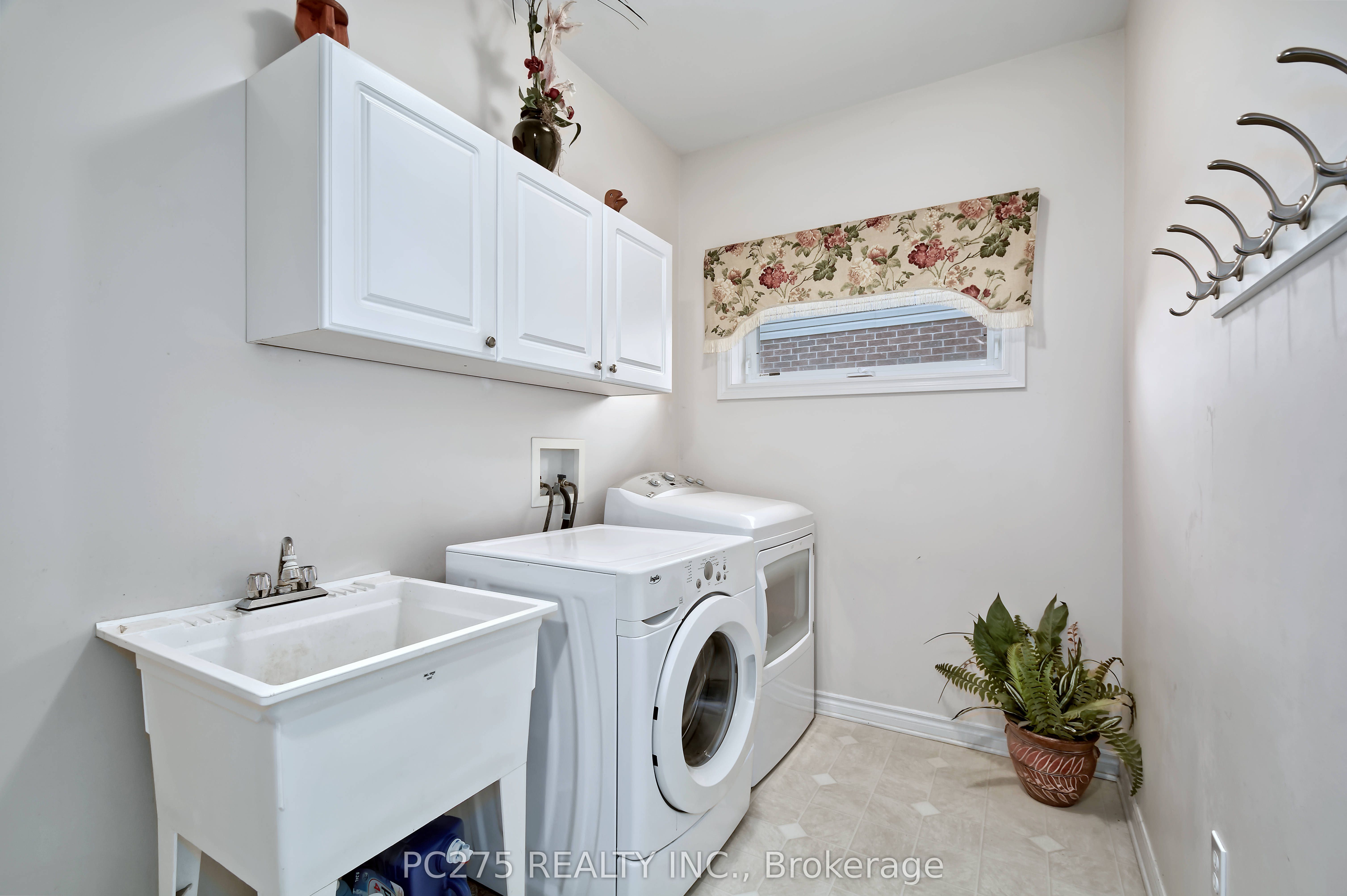 2392 Asima Drive Property Photo 19