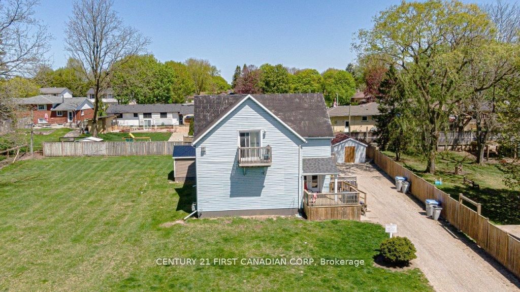 431 Albert Street Property Photo 2