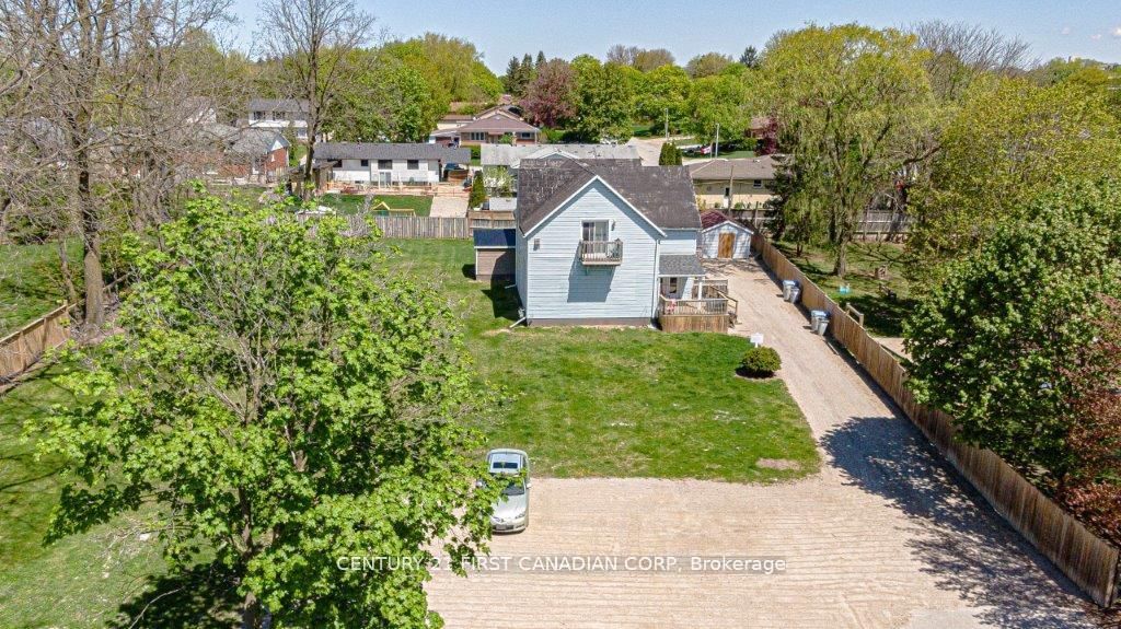 431 Albert Street Property Photo 5