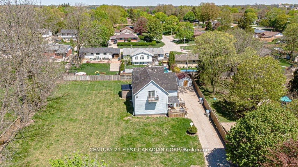 431 Albert Street Property Photo 6