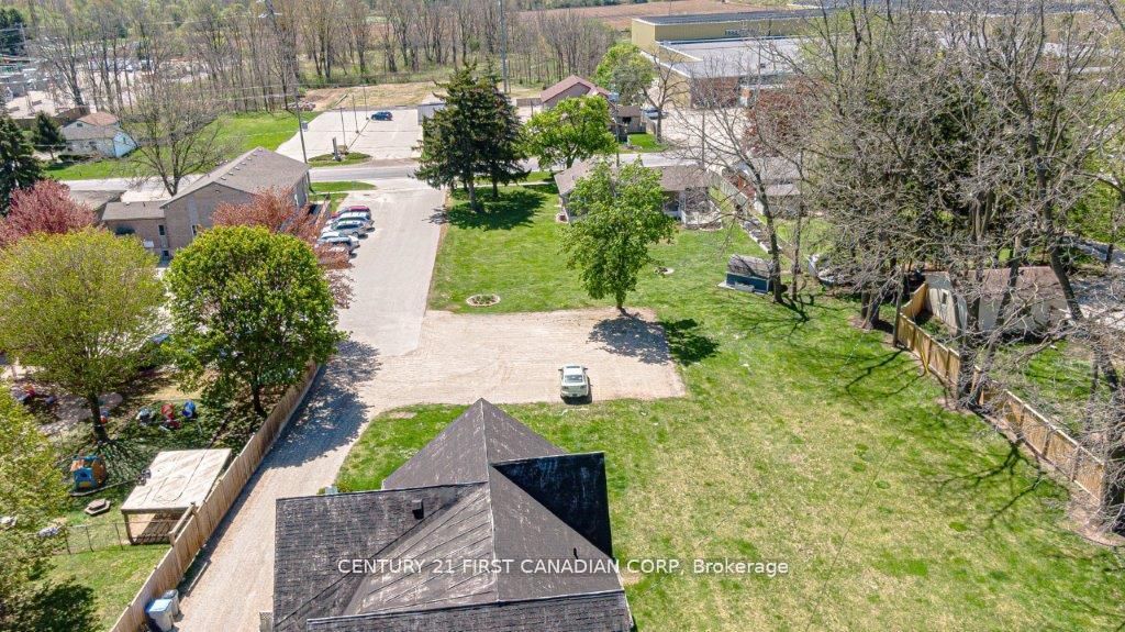 431 Albert Street Property Photo 7