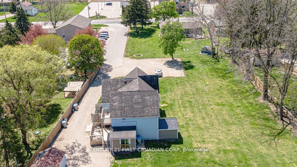 431 Albert Street Property Photo 8