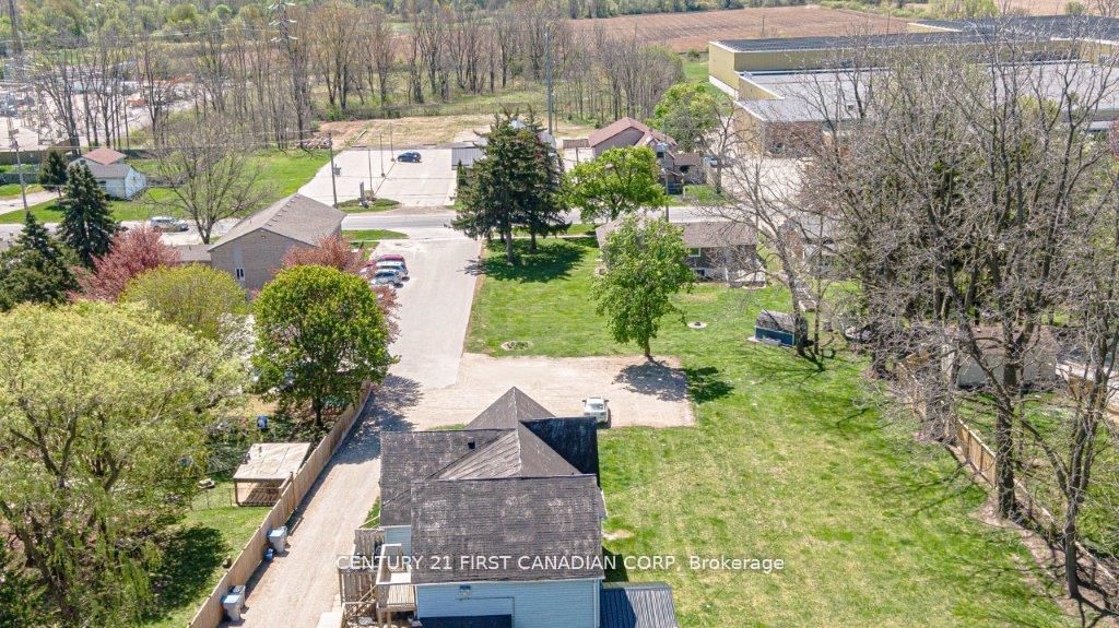 431 Albert Street Property Photo 9