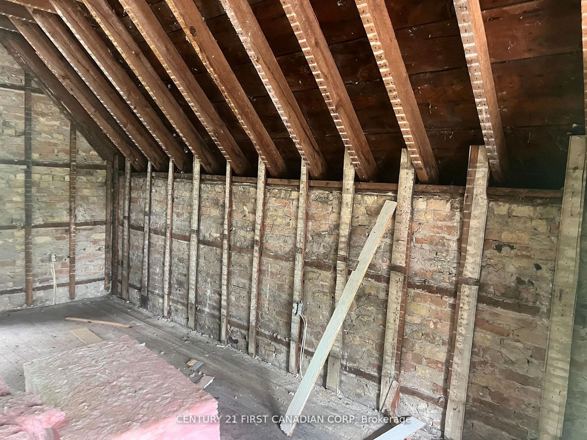 431 Albert Street Property Photo 19