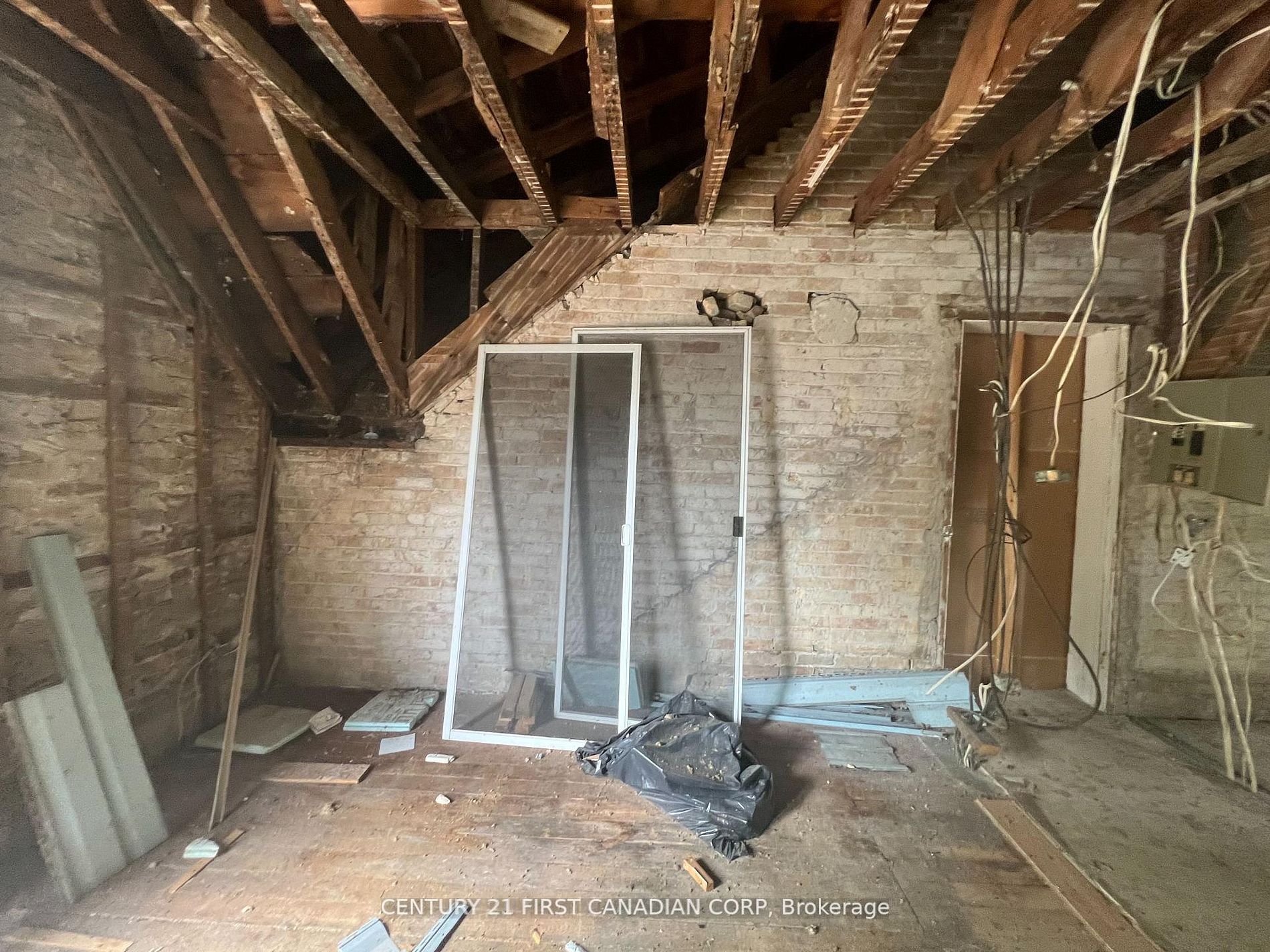 431 Albert Street Property Photo 20