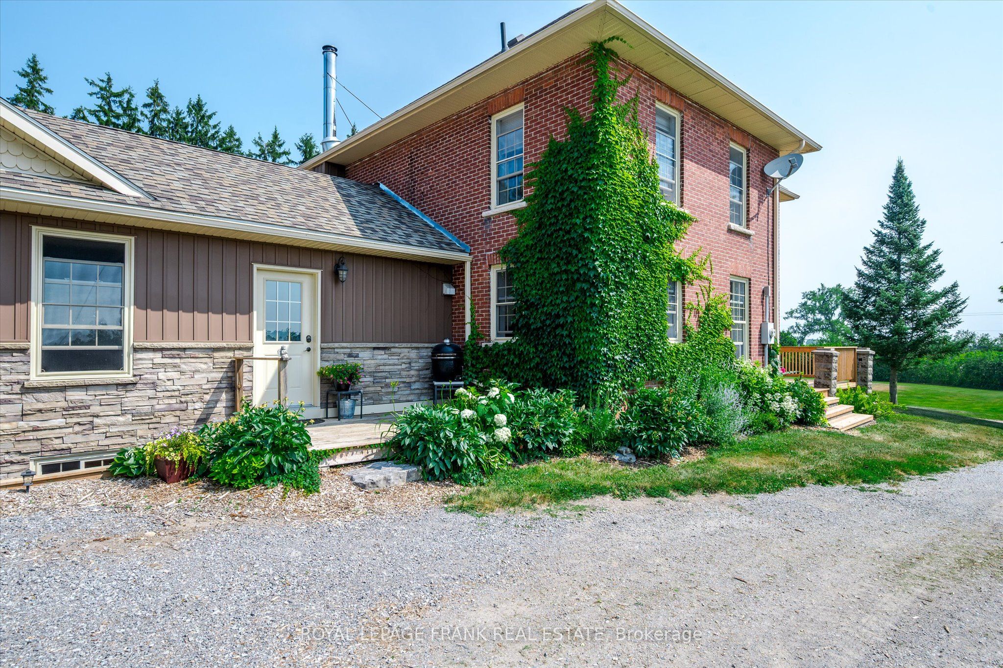 1060 Centre Line Property Photo 7