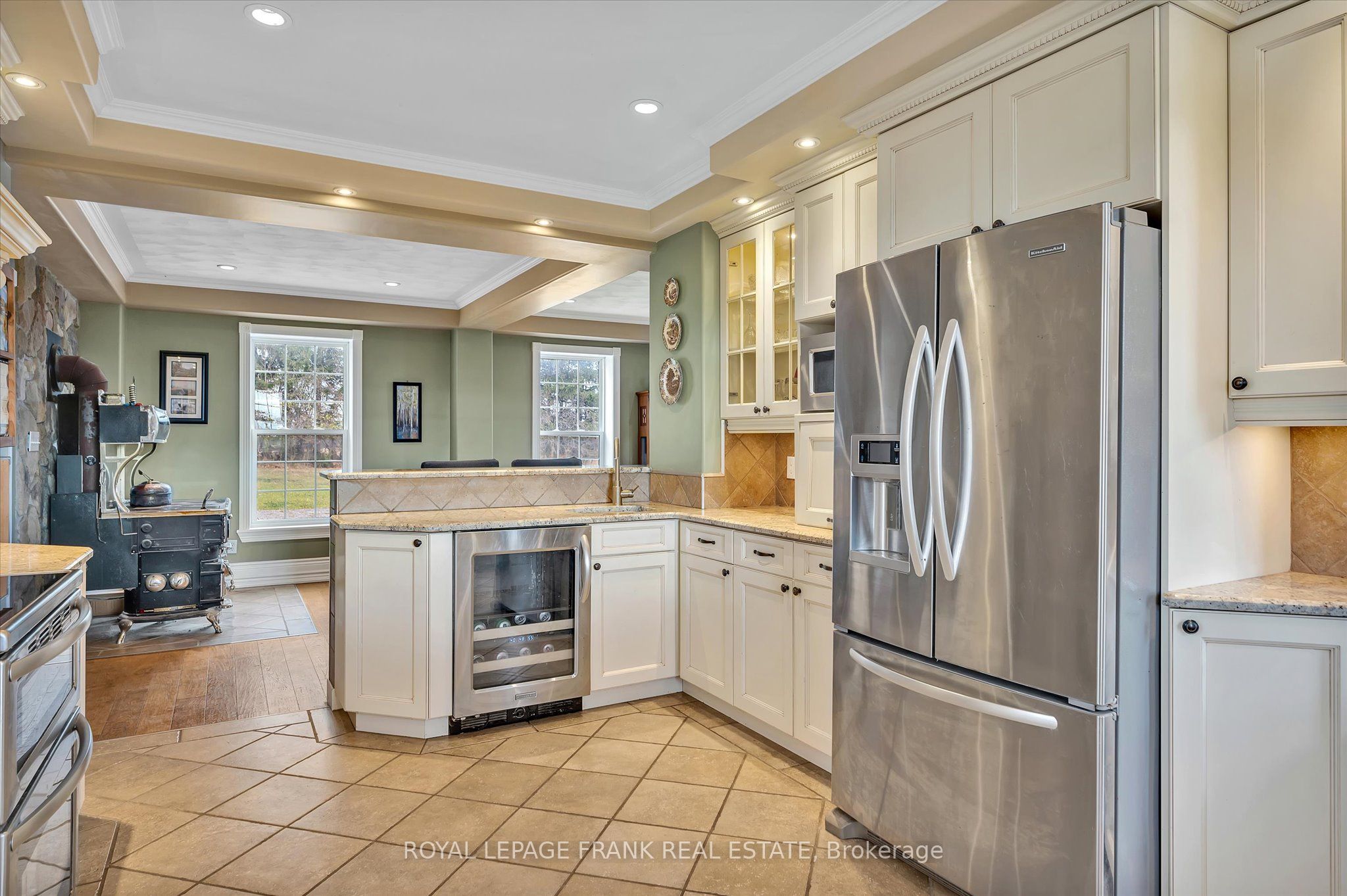 1060 Centre Line Property Photo 12