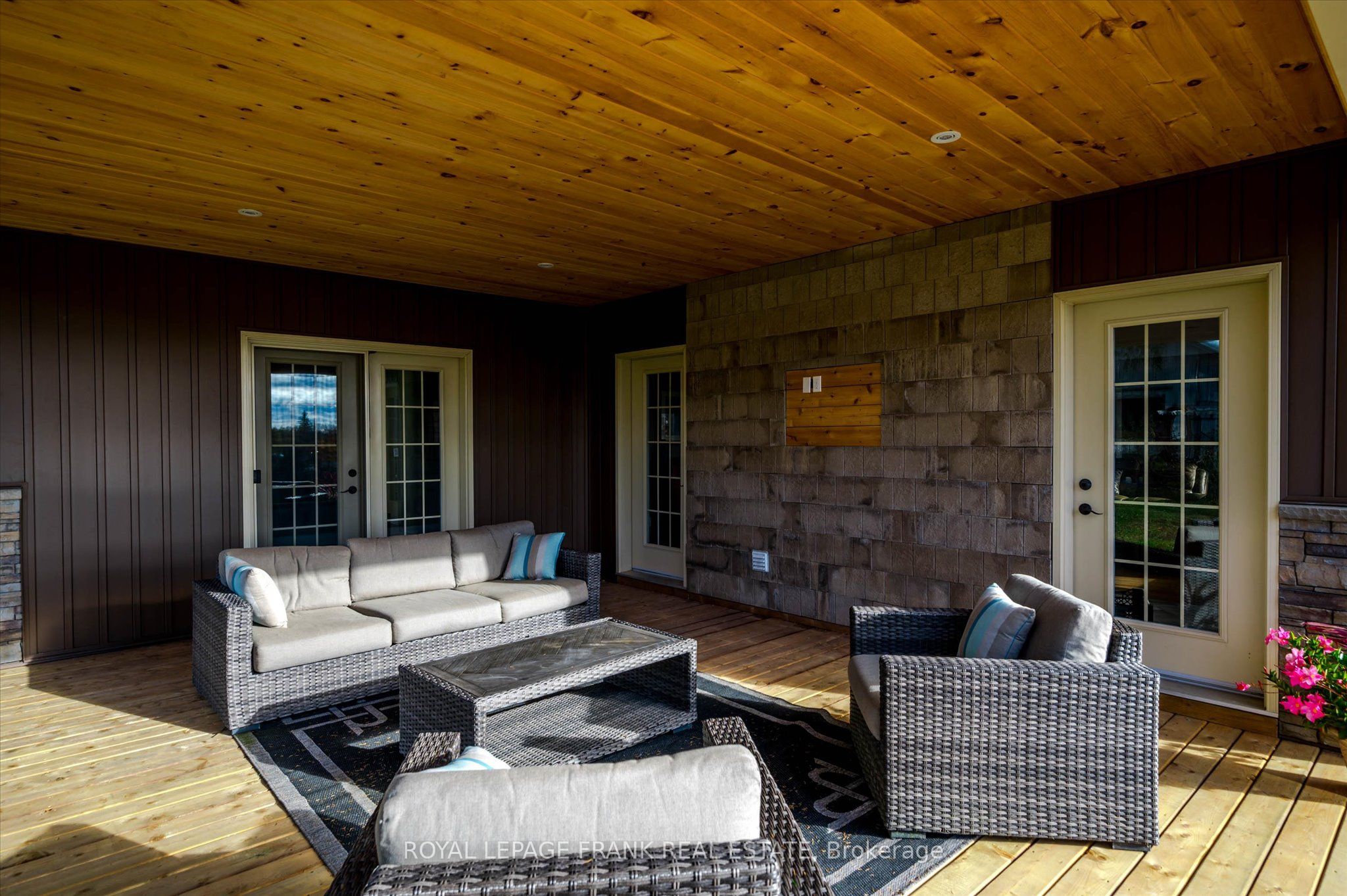 1060 Centre Line Property Photo 37