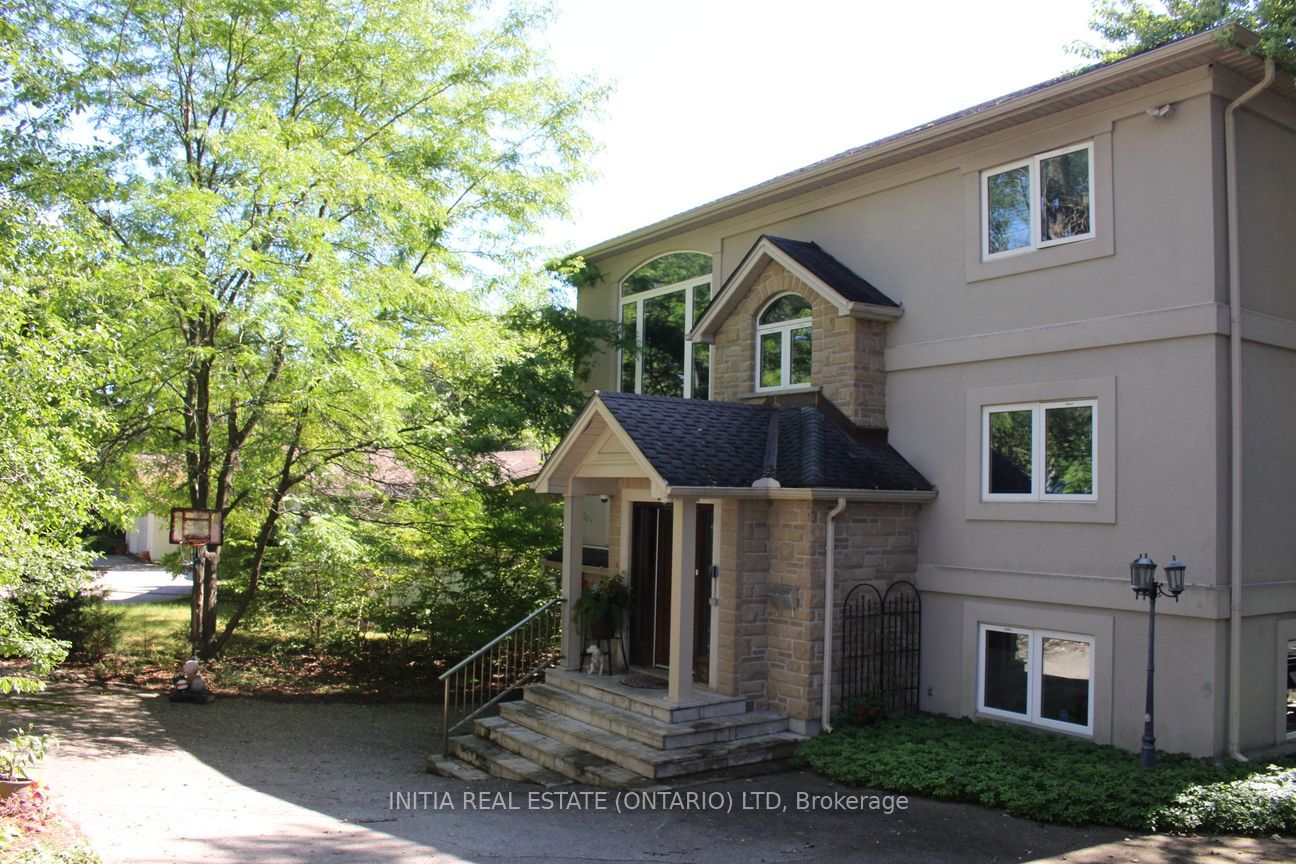 754 Riverside Drive Property Photo 2