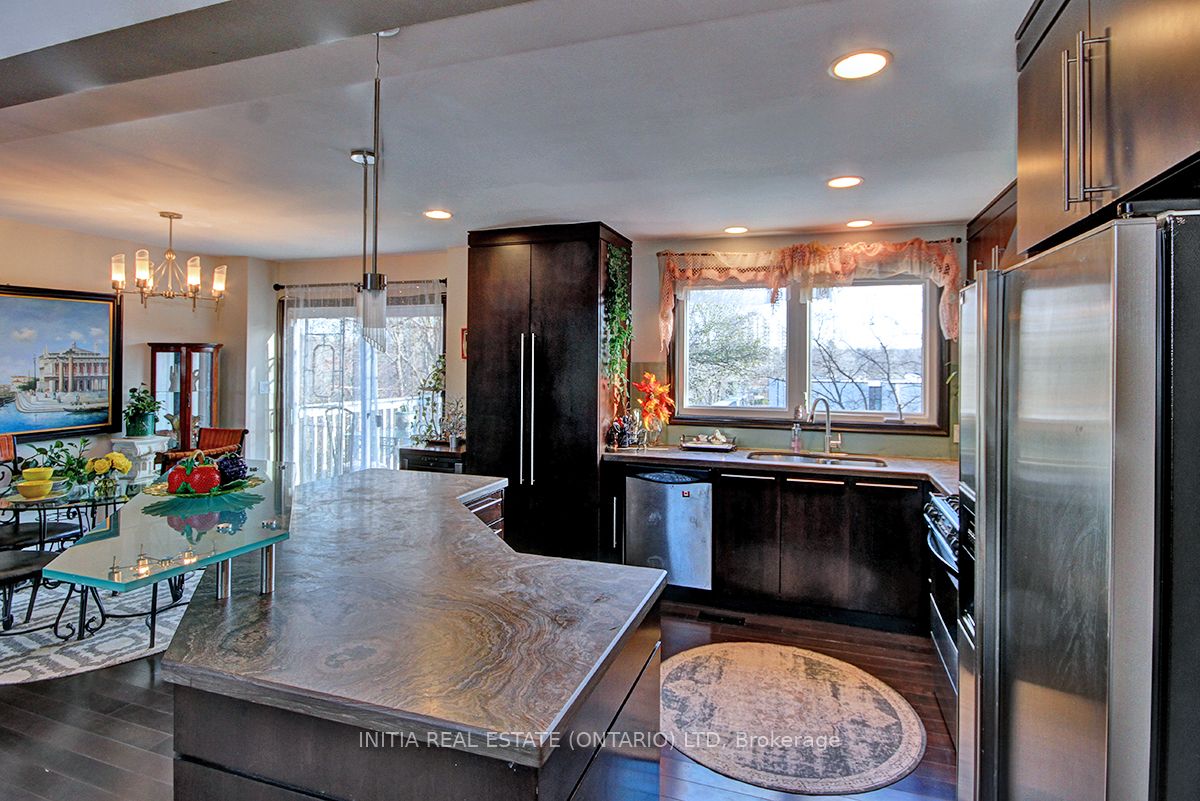 754 Riverside Drive Property Photo 9