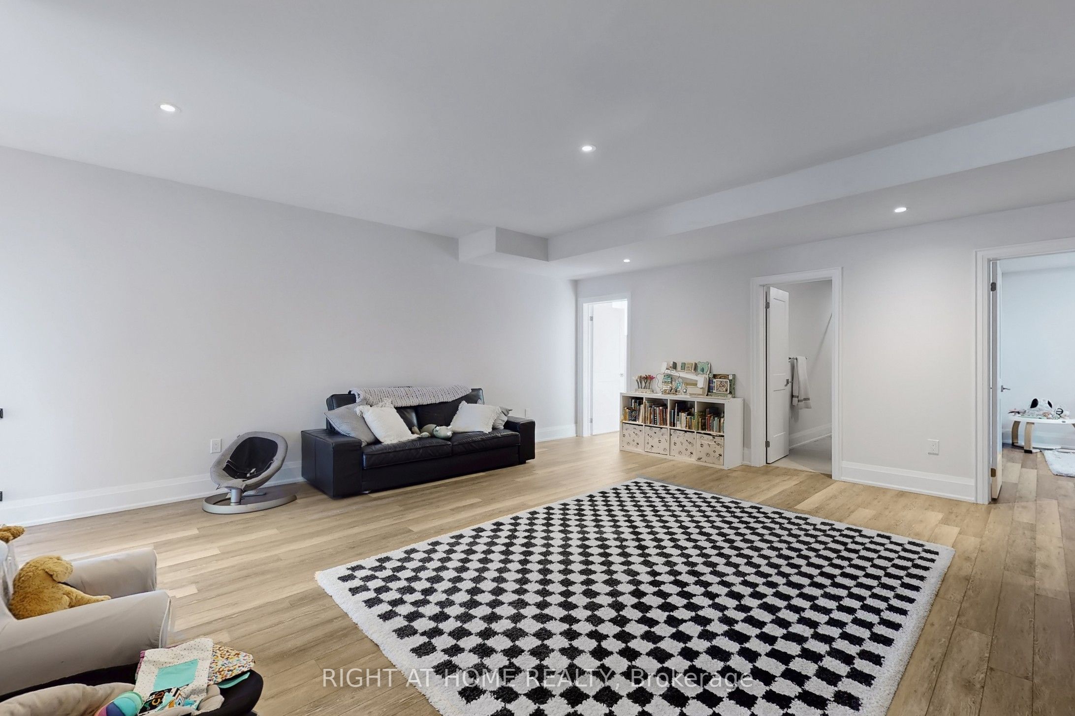 110 Sladden Court Property Photo 37