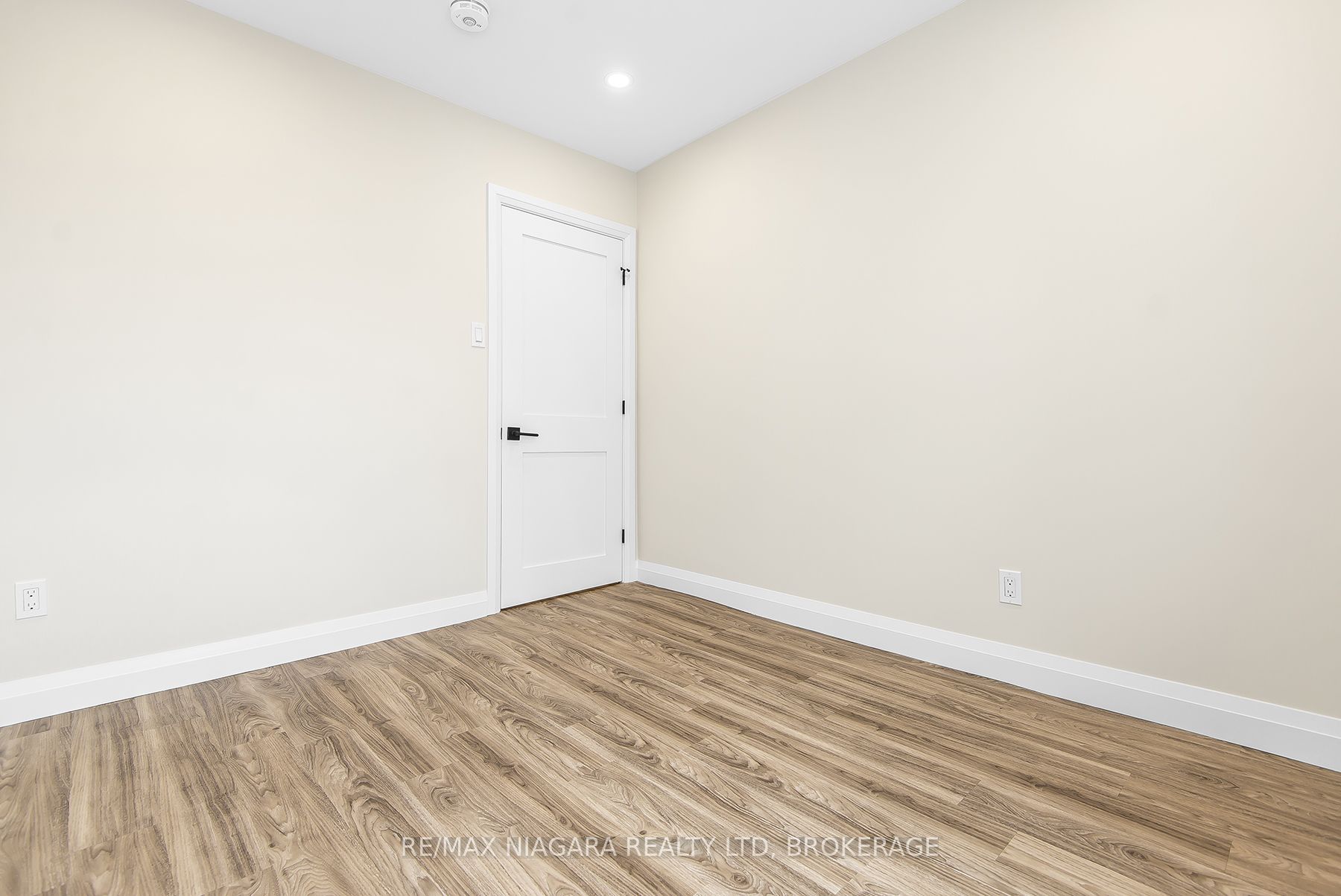 262 West Street Unit 2 Property Photo 11