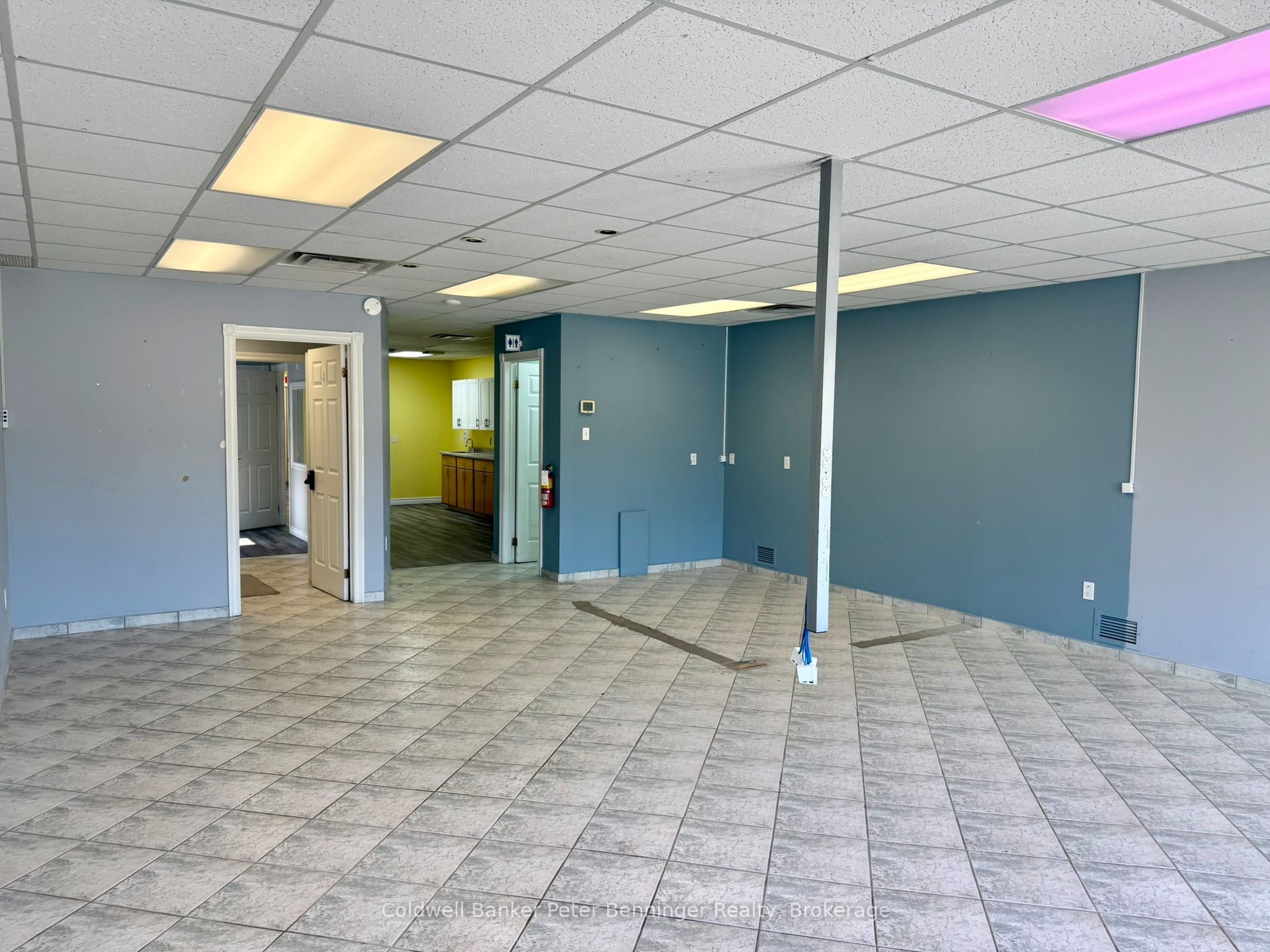594 11th Street Property Photo 2