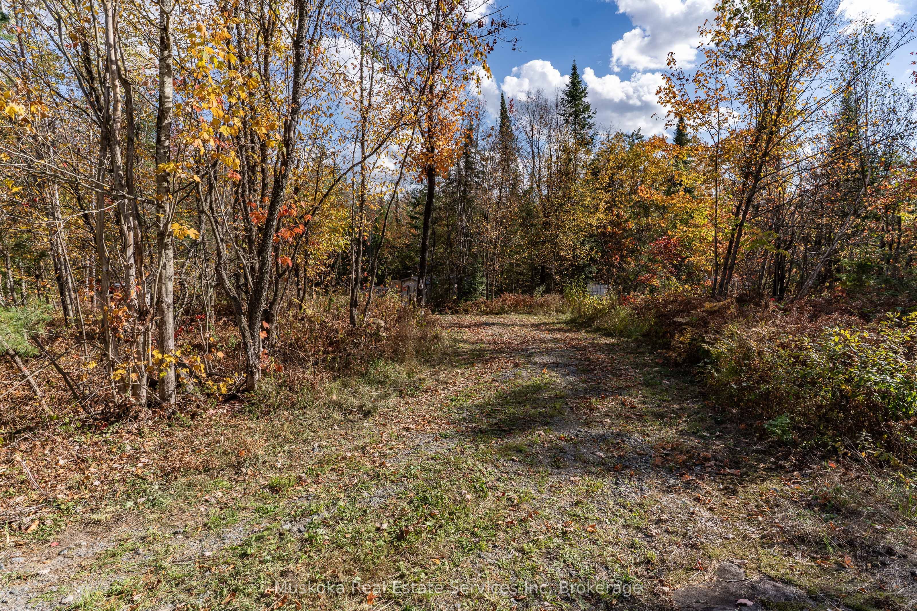 1088 Merkley Road Property Photo 3