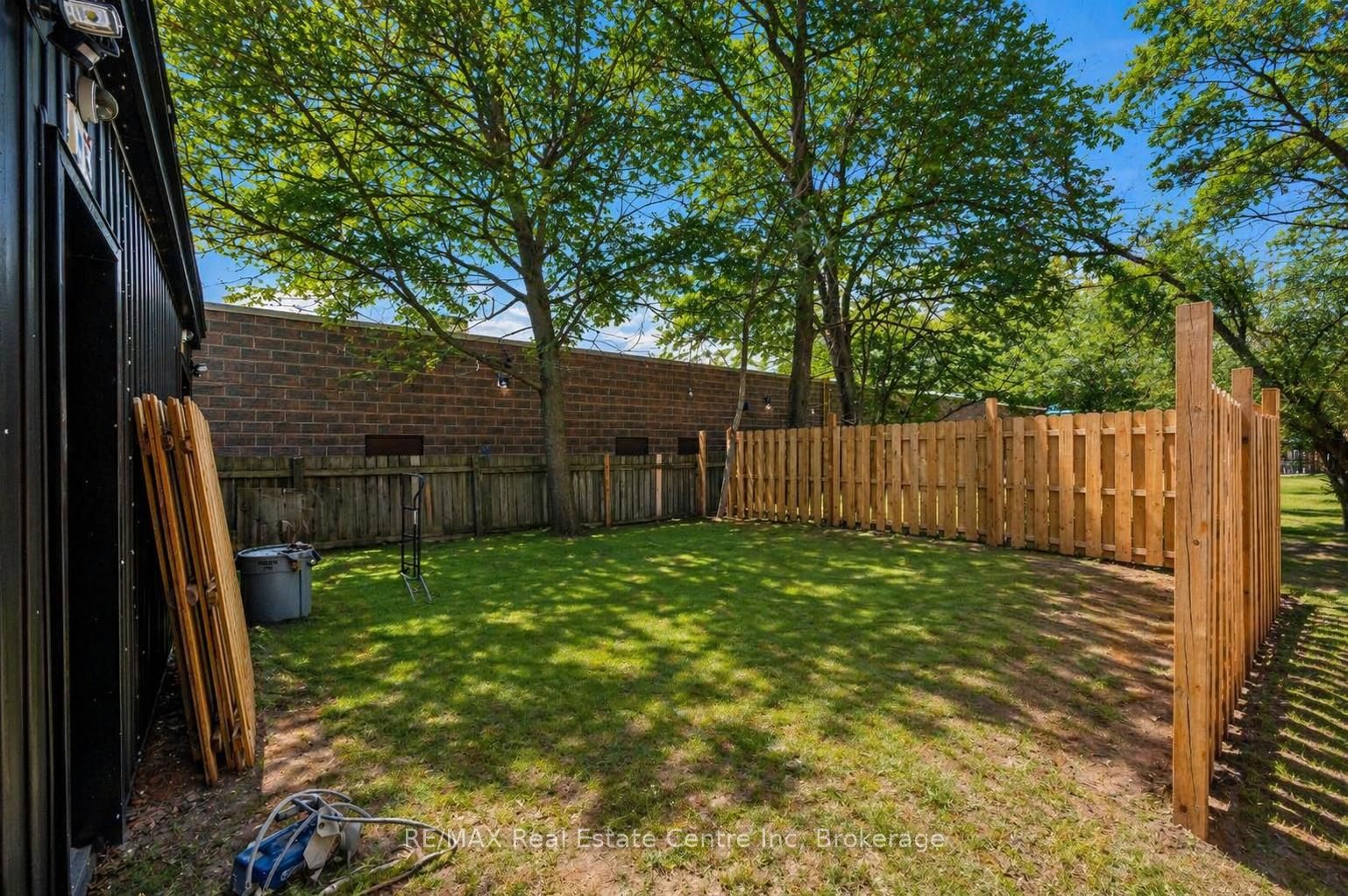 150 Main Street Property Photo 11