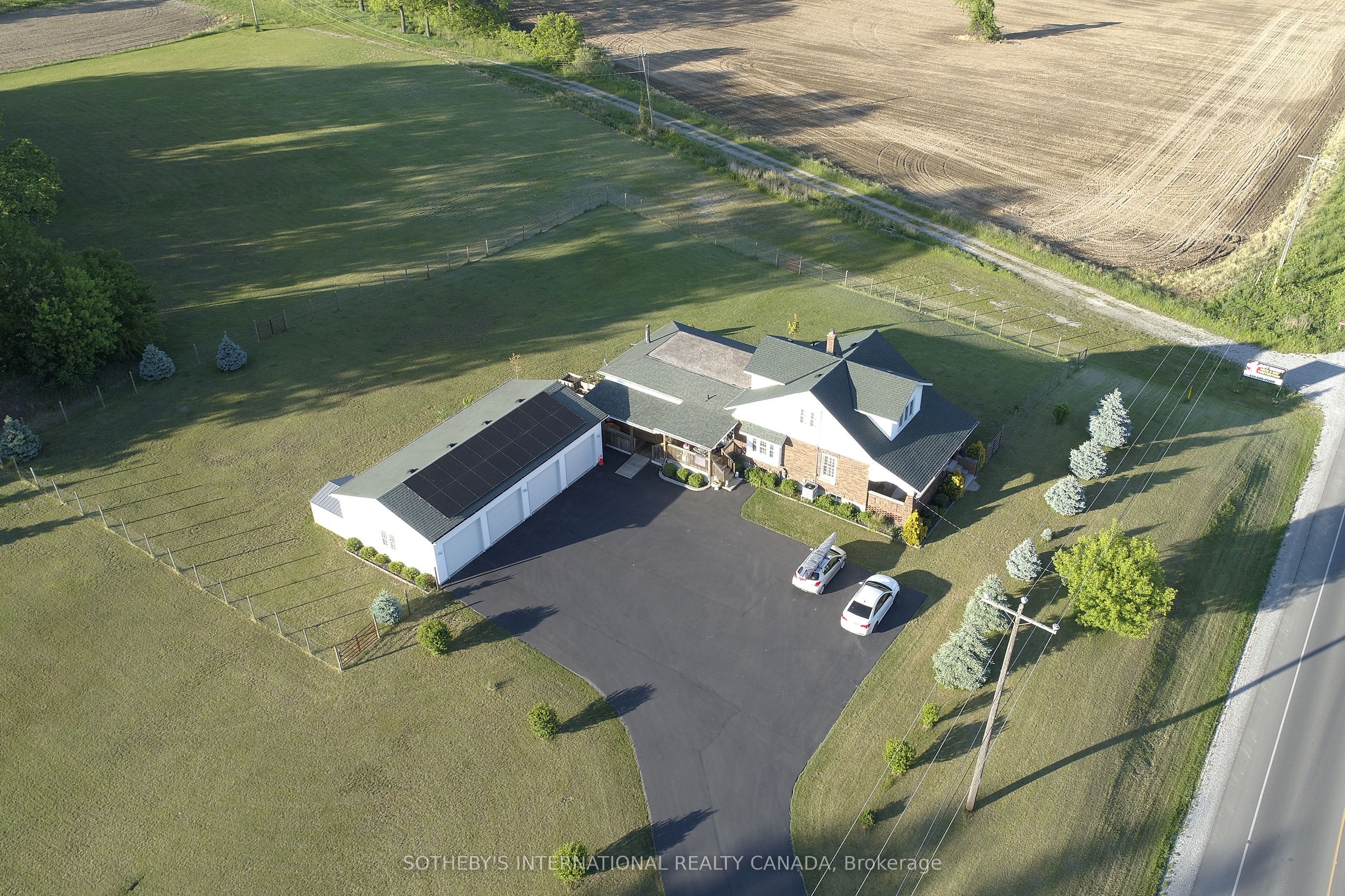 589 Highway 6 Property Photo 10