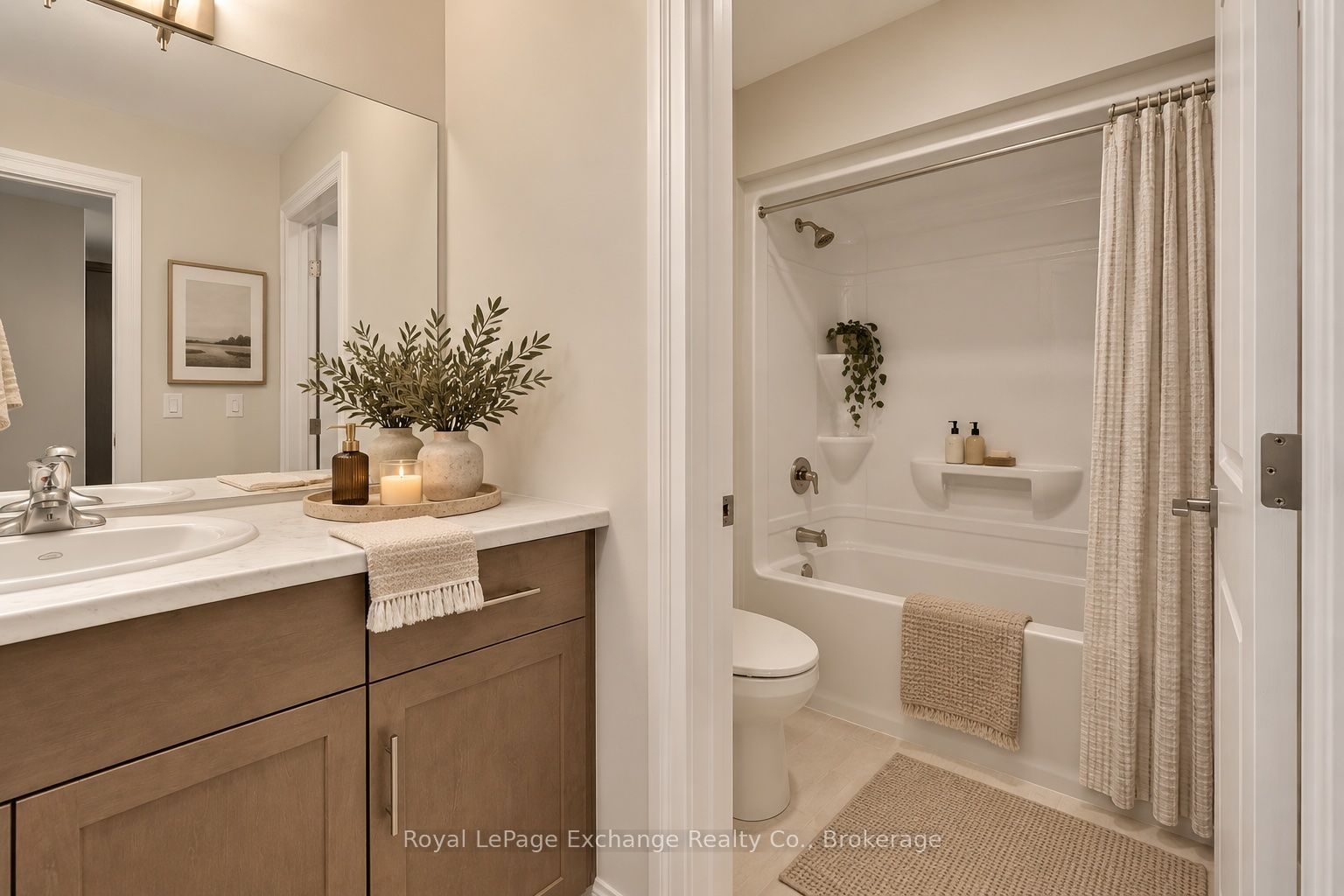 380 Hawthorne Street Property Photo 8