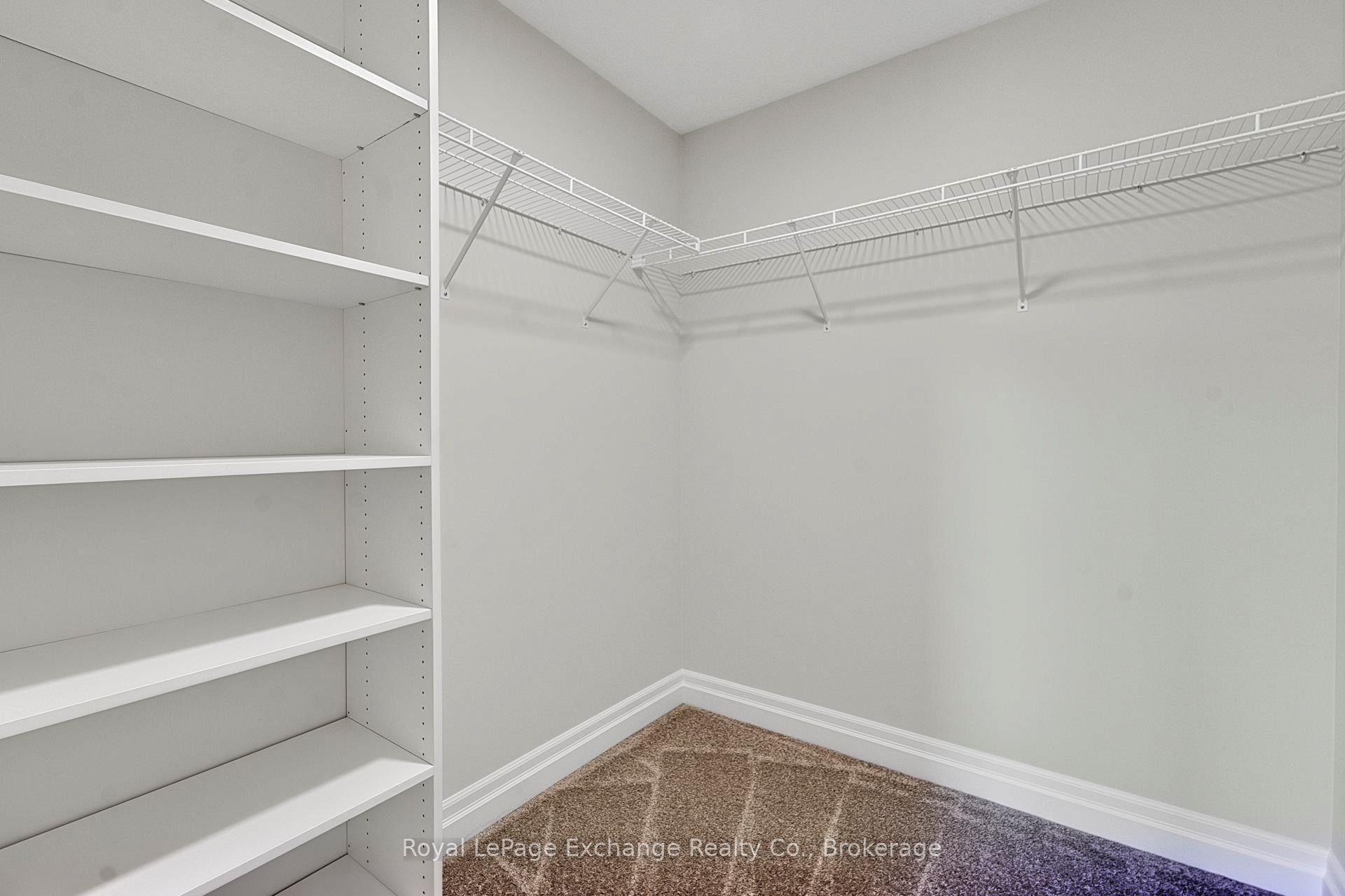 380 Hawthorne Street Property Photo 18