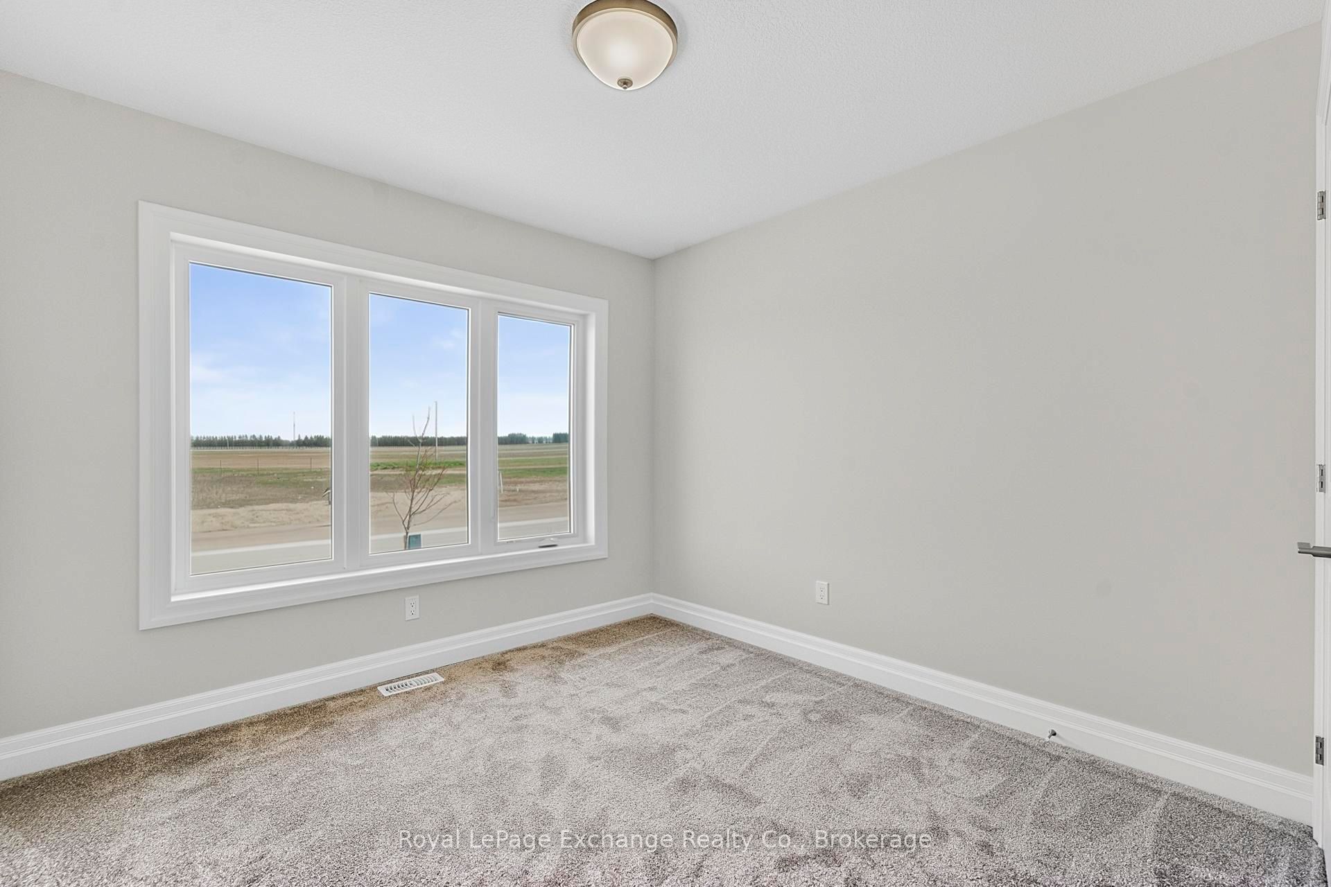 380 Hawthorne Street Property Photo 19