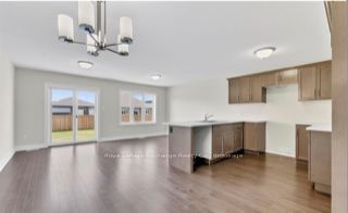 380 Hawthorne Street Property Photo 29