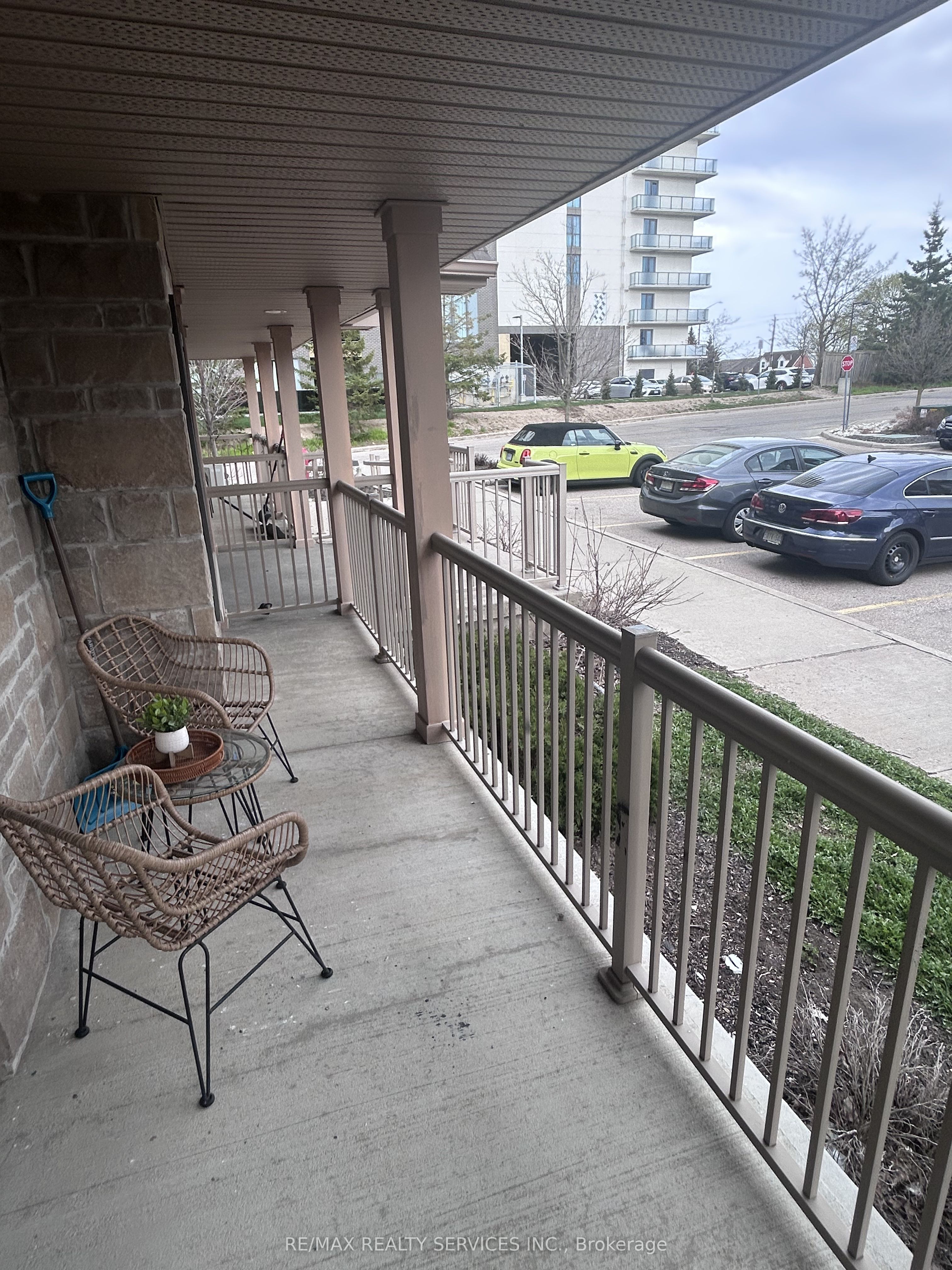 1460 Highland Road 5e Property Photo 3