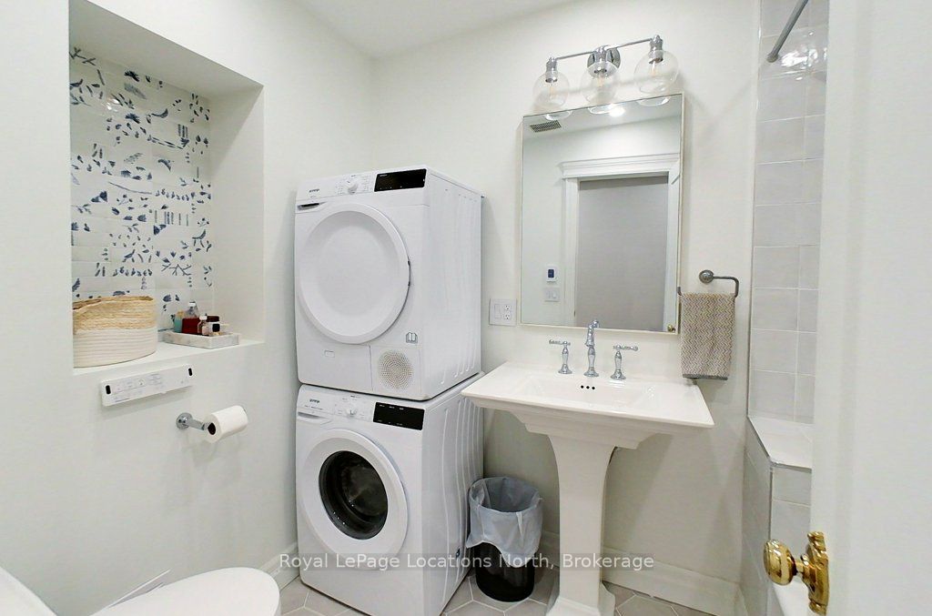 8 Sykes Street N Property Photo 19