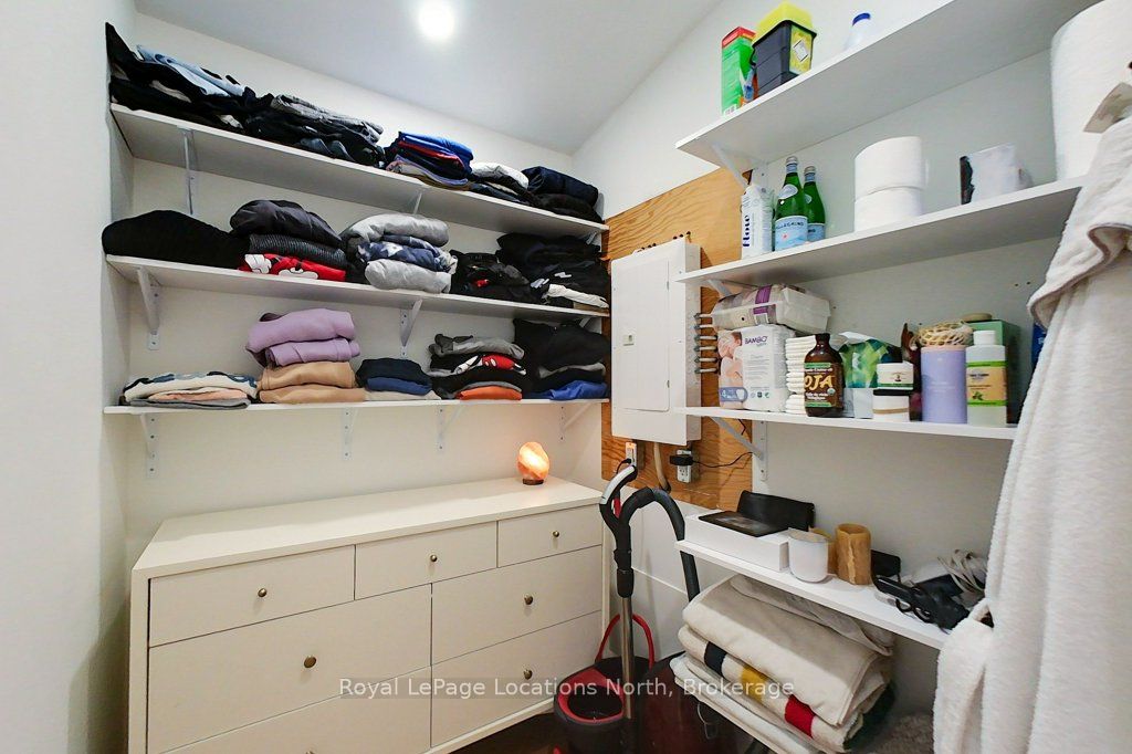 8 Sykes Street N Property Photo 27