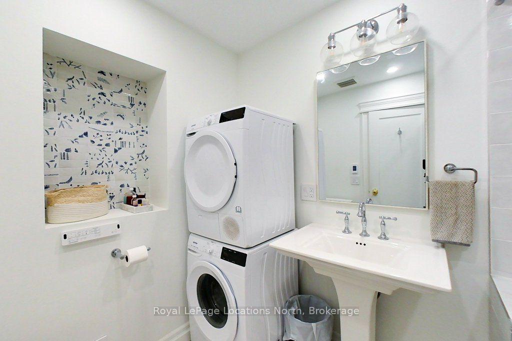 8 Sykes Street N Property Photo 30