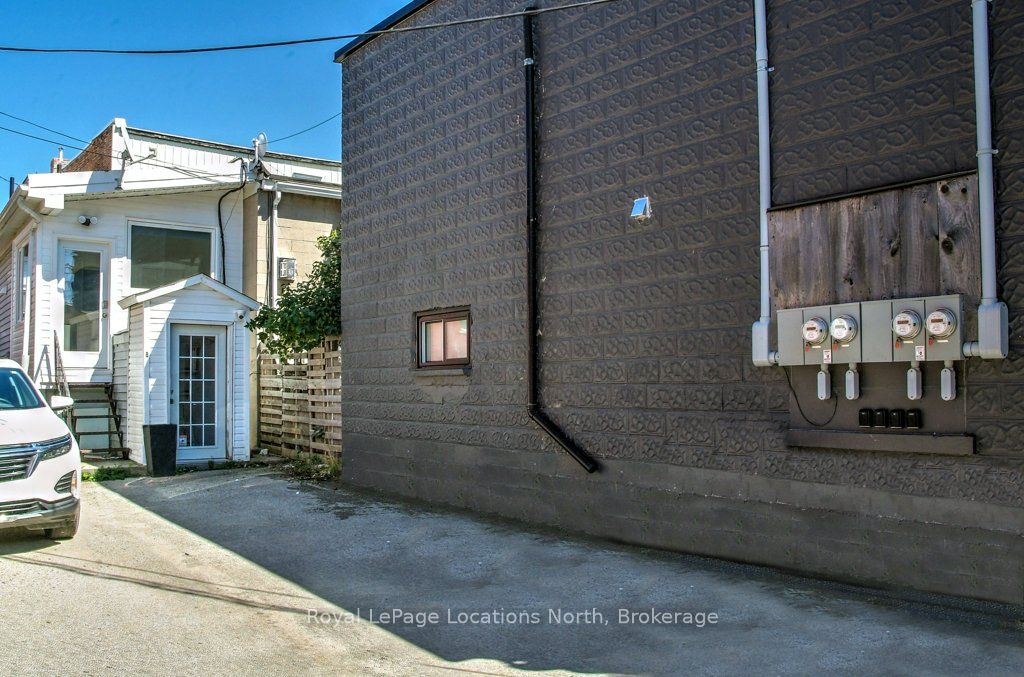 8 Sykes Street N Property Photo 38